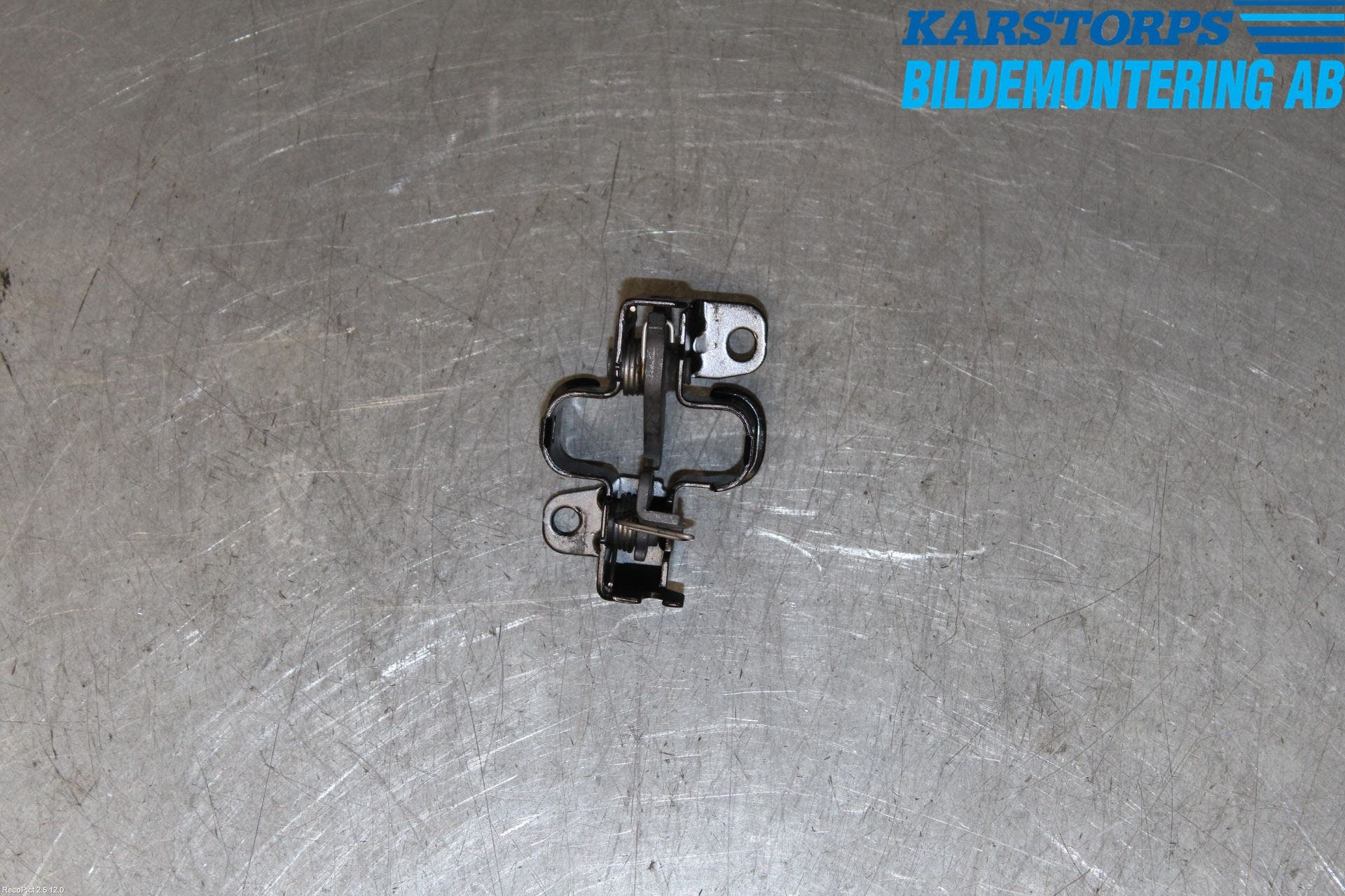 Mercedes-Benz MB CLK (C209) 02-09 Huvlås