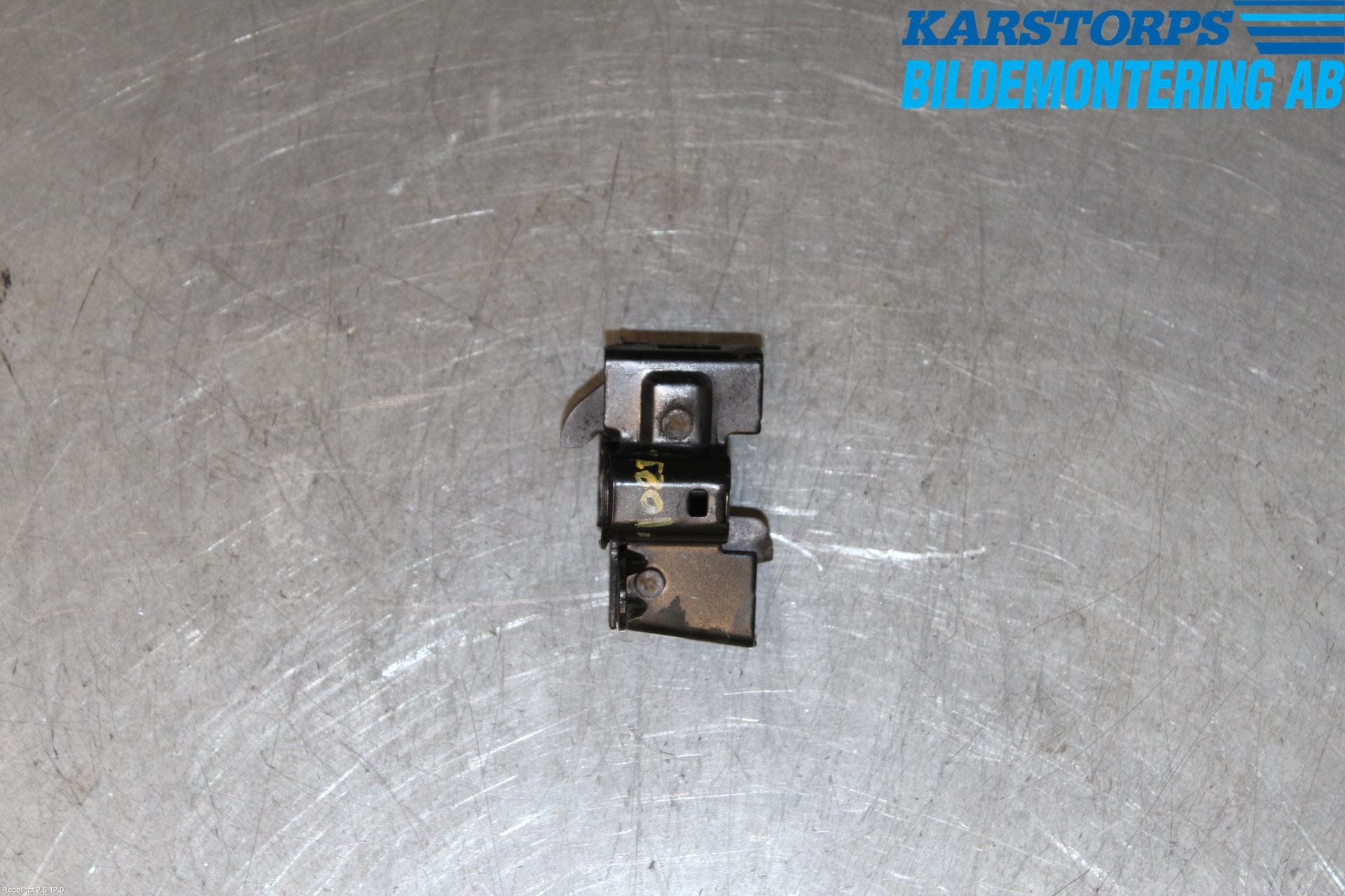 Mercedes-Benz MB CLK (C209) 02-09 Huvlås