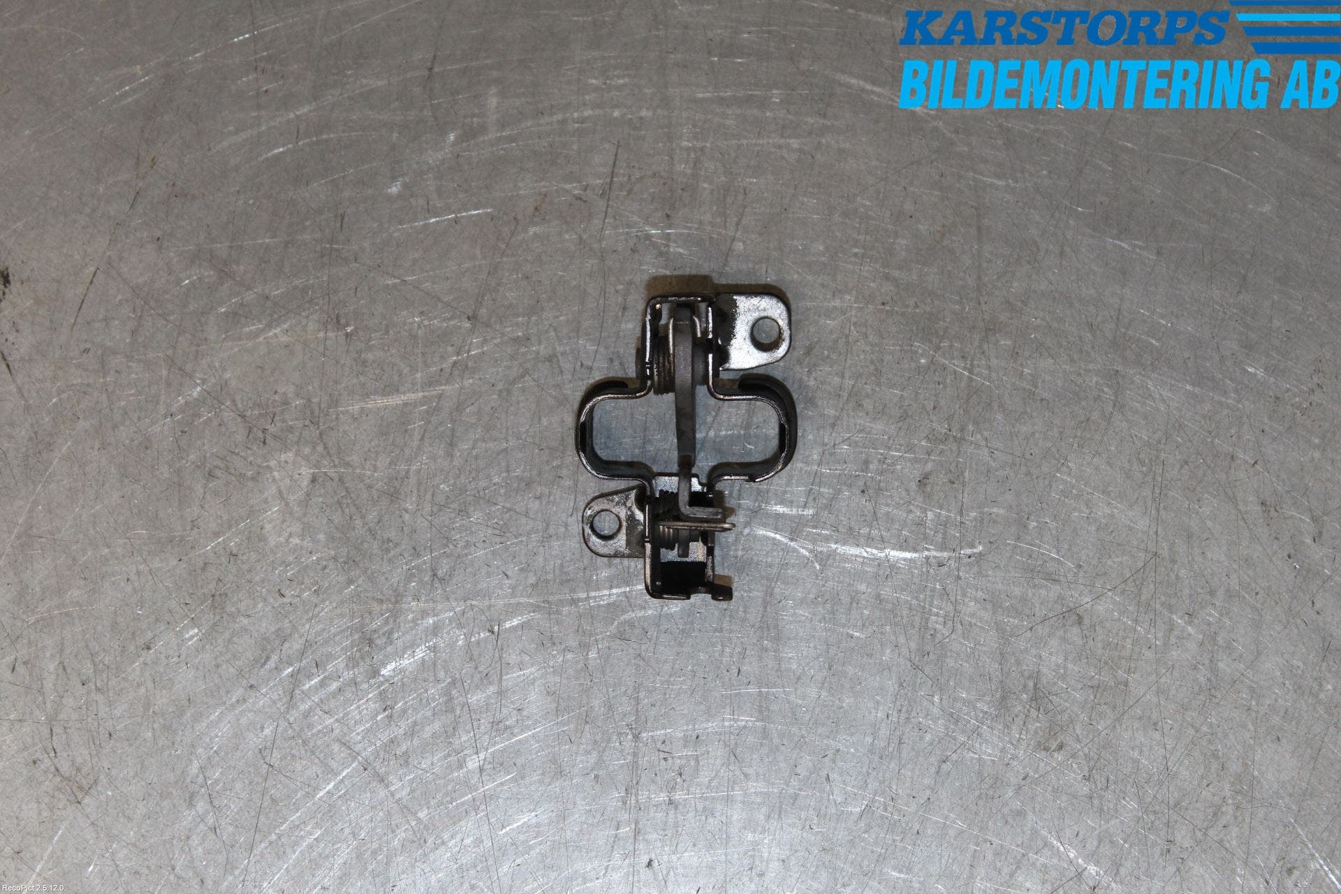 Mercedes-Benz MB CLK (C209) 02-09 Huvlås