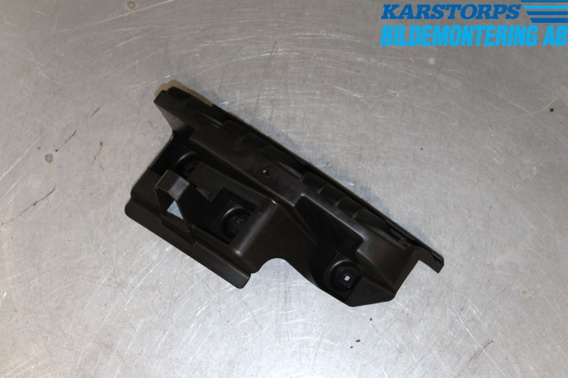 Volvo S60 05-10 Stötfångarfäste Bak Hö