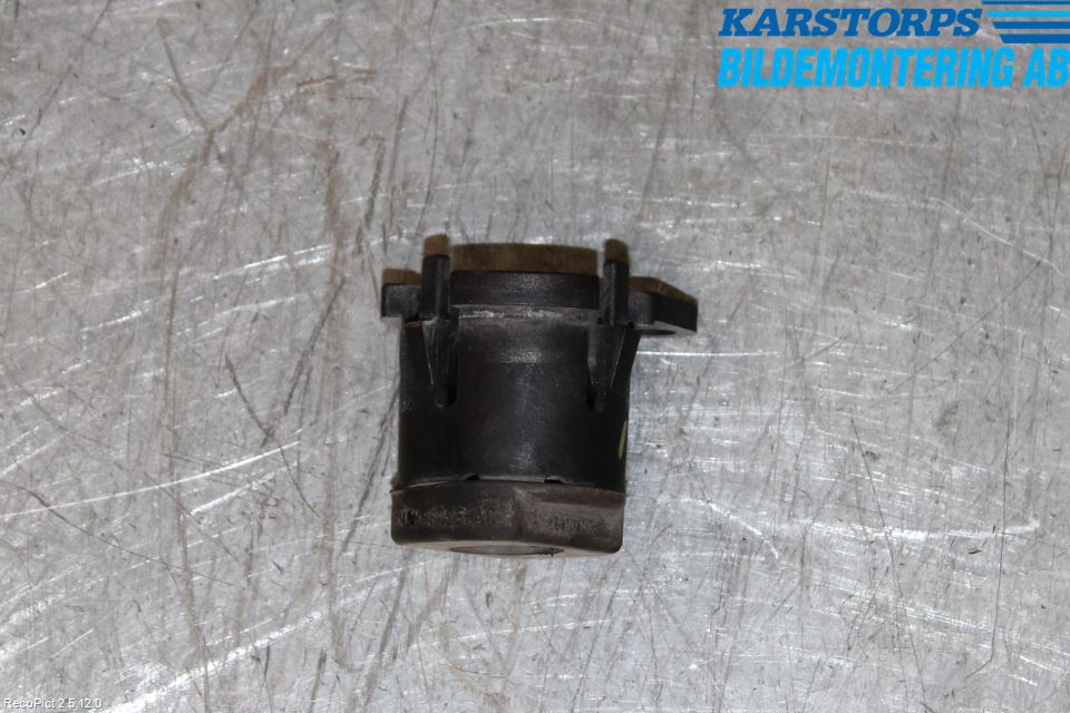 Volvo V50 08-12 Kylarfäste-Ram-Balk