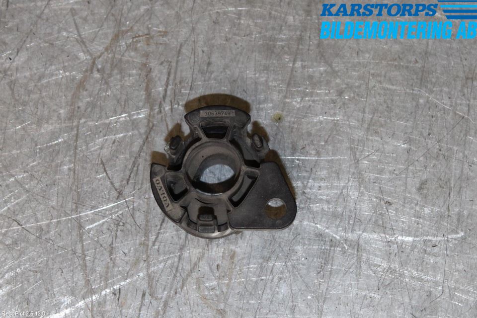 Volvo V50 08-12 Kylarfäste-Ram-Balk