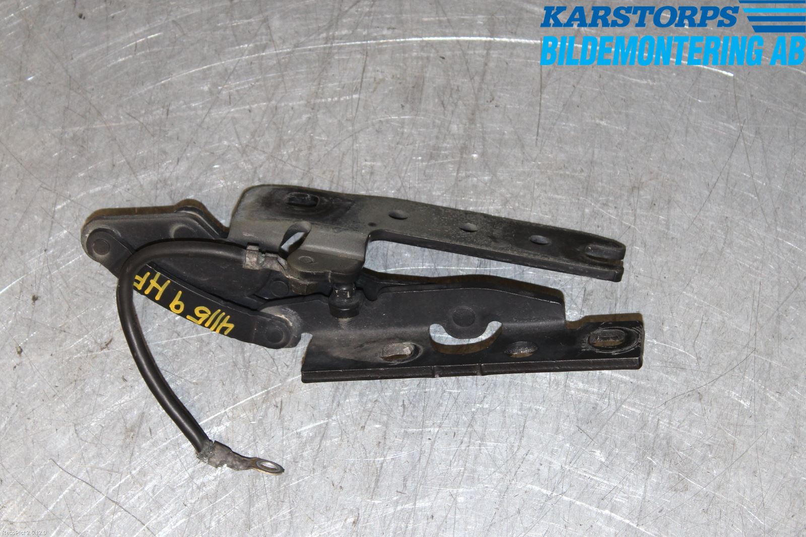 BMW 7 E65/66    00-08 Huvgångjärn