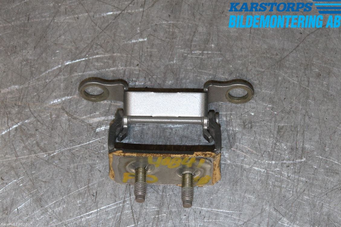 Volvo V50 08-12 Bakluckegångjärn Hö