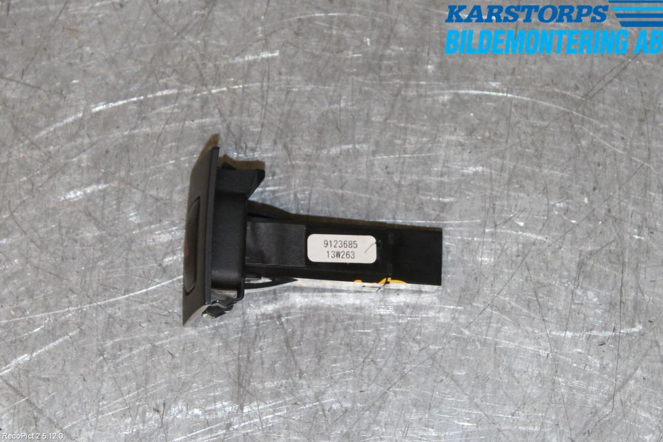 Volvo V70 14-16 Strömställare Varnings