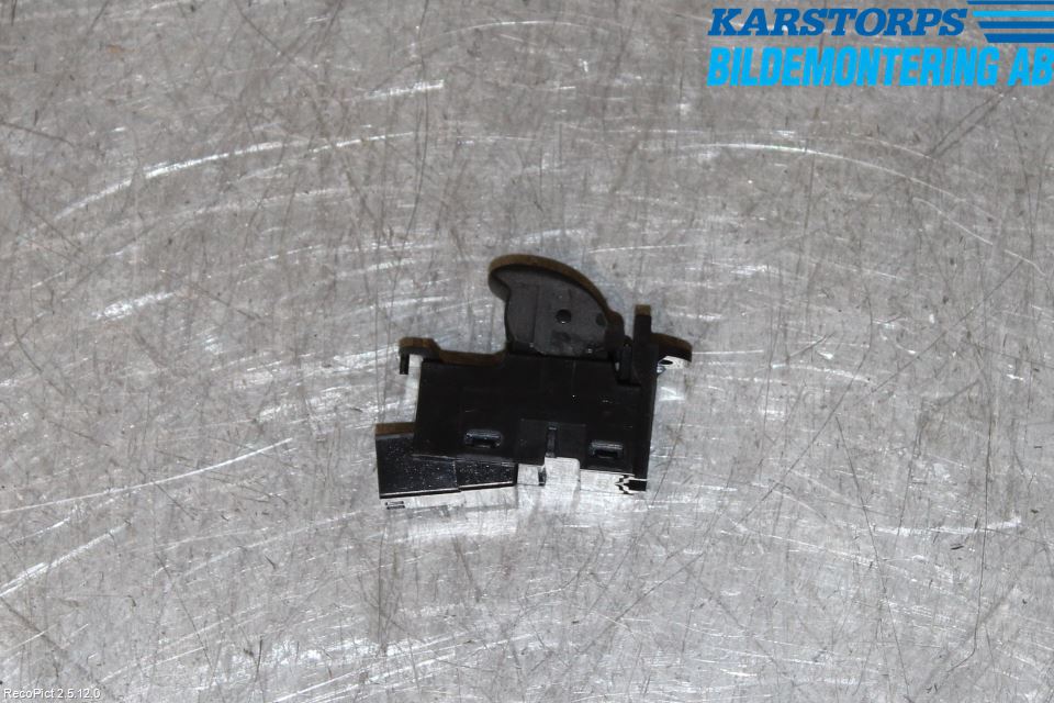 Volvo V70 14-16 Strömställare Elhiss