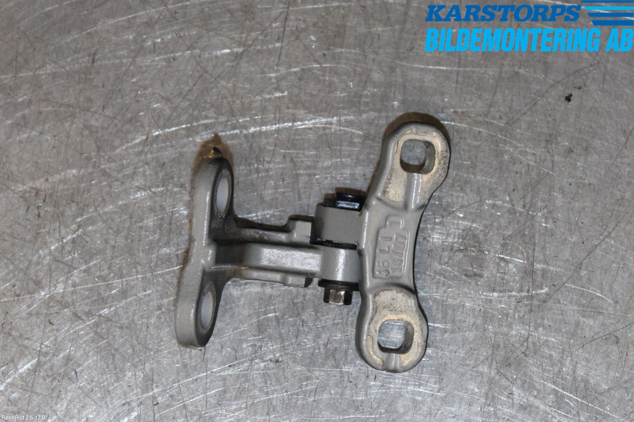 Volvo S40 04-07 Dörrgångjärn