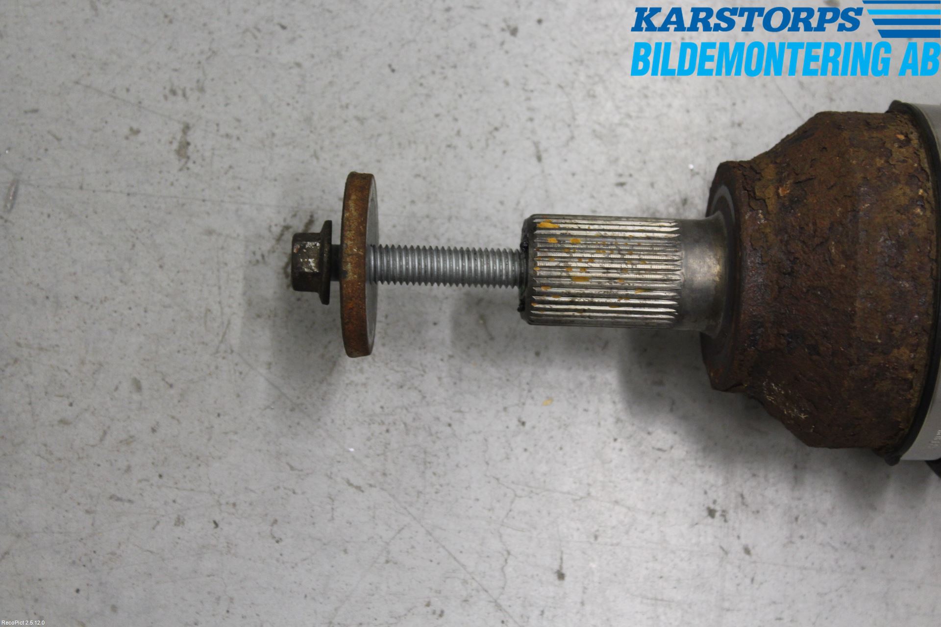 Volvo S40 04-07 Drivaxel Fram Vänster