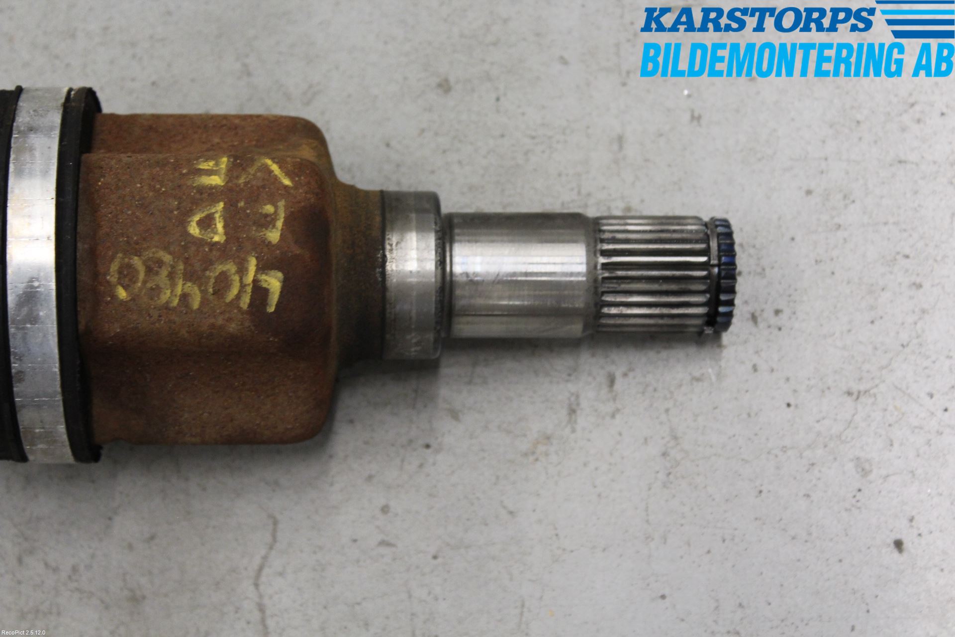 Volvo S40 04-07 Drivaxel Fram Vänster