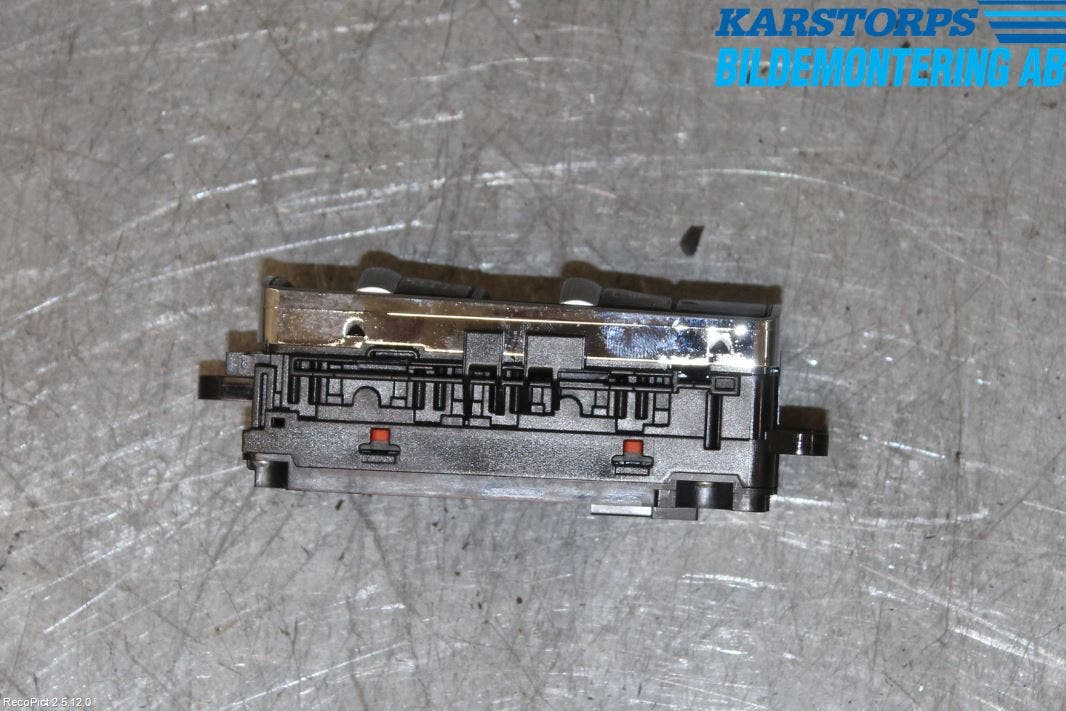 Mercedes-Benz MB S-KLASS (W221) 05-13 Strömställare Elhiss