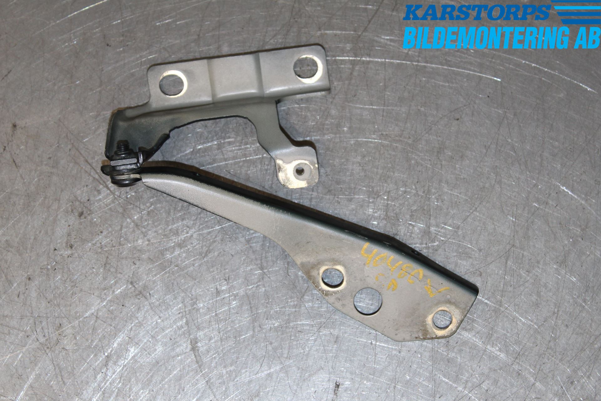 Volvo S40 04-07 Huvgångjärn