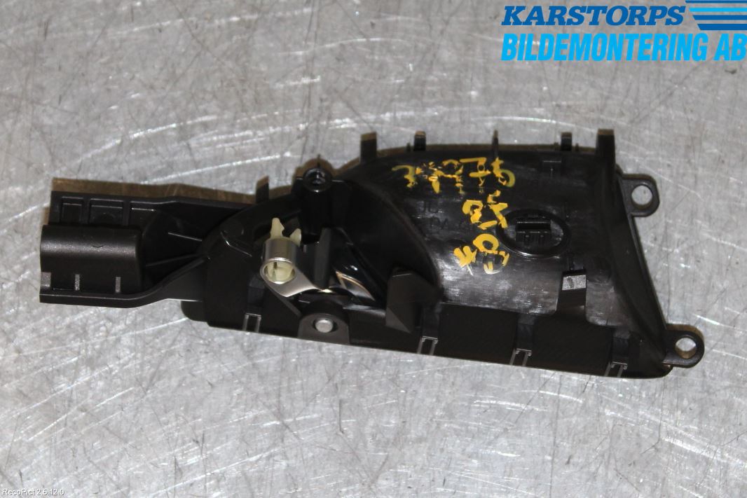 Mercedes-Benz MB A-KLASS (W176) 13-18 Dörrhandtag Inre Hö