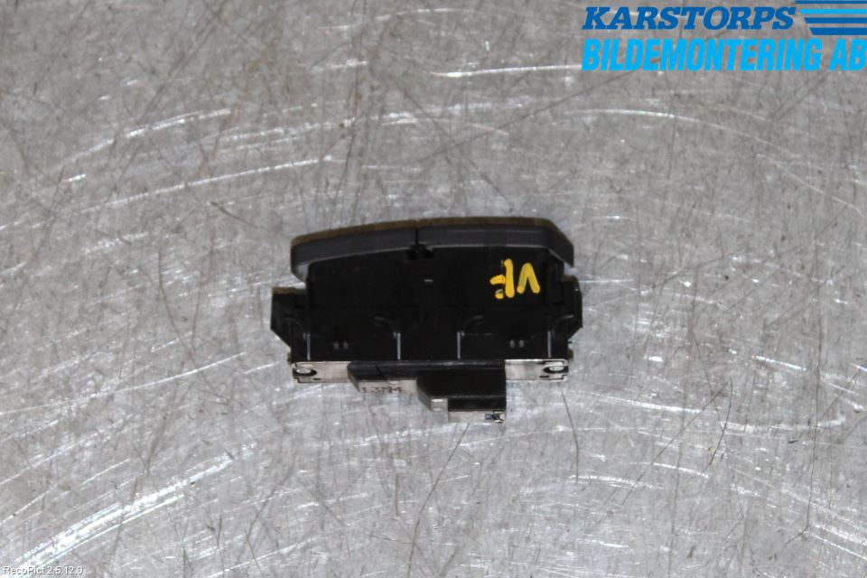 Mercedes-Benz MB A-KLASS (W176) 13-18 Strömställare Centrallås