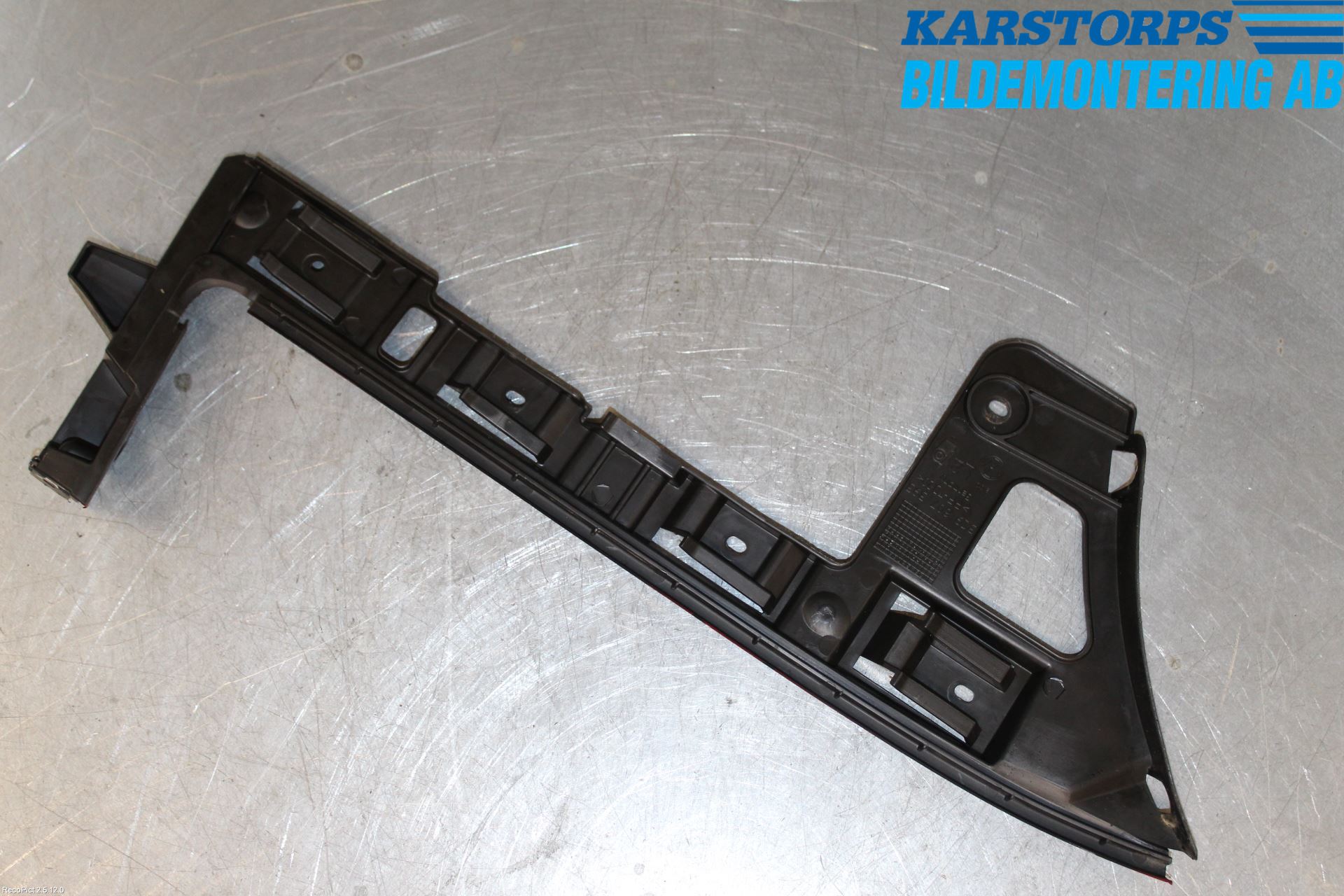 Volkswagen VW PASSAT 05-11 Stötfångarfäste Bak Vä