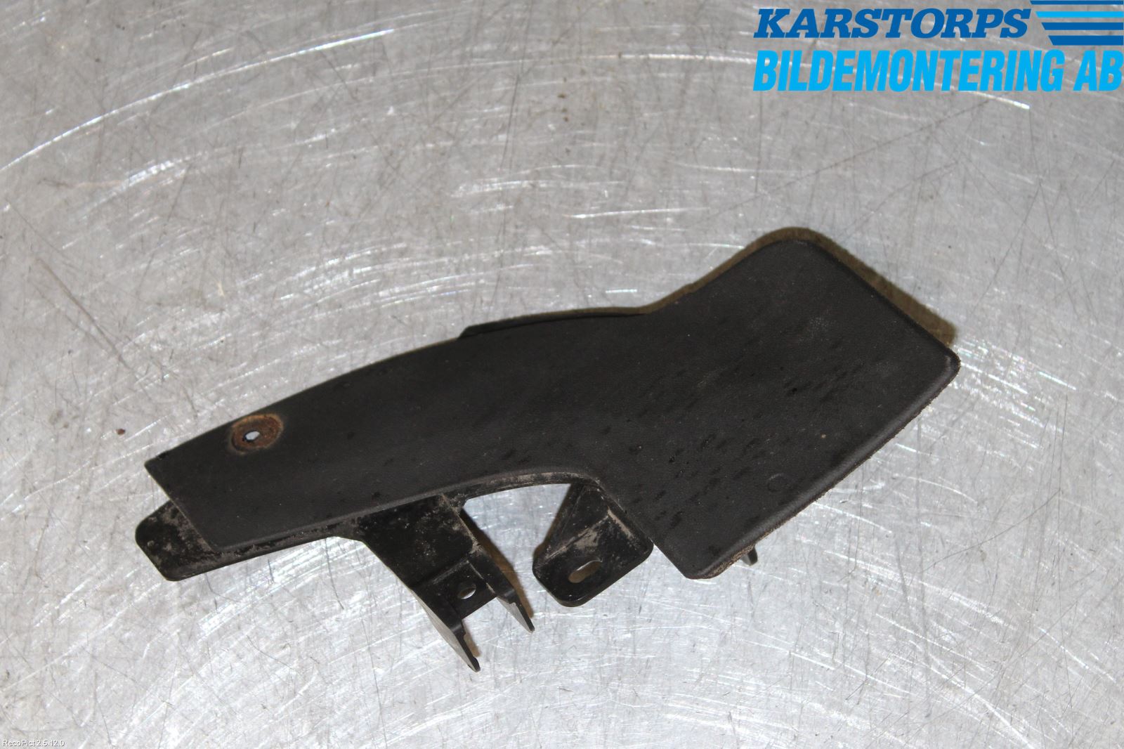 Volkswagen VW PASSAT 05-11 Stänkskydd