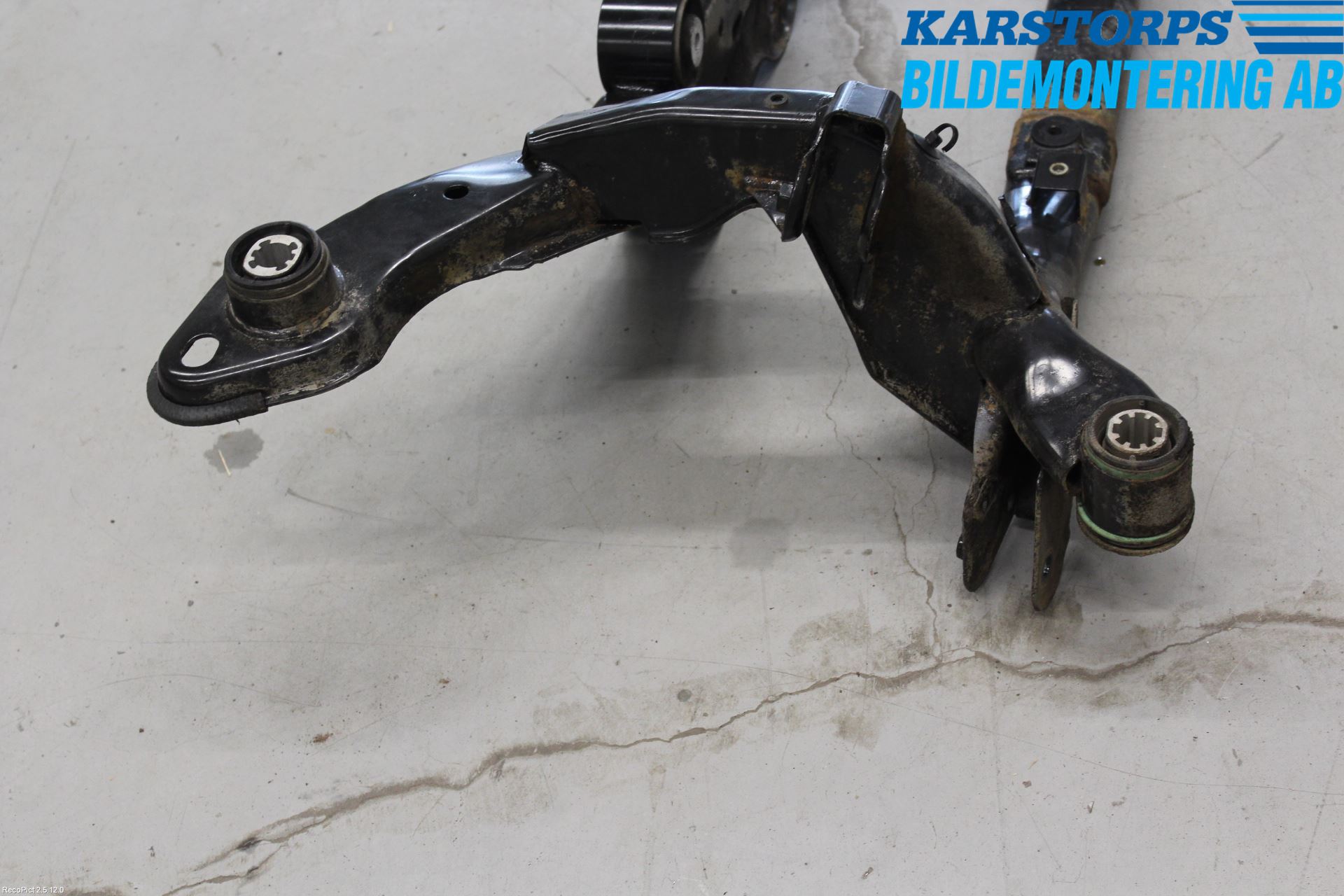 Volvo XC60 14-17 Bakaxelbalk