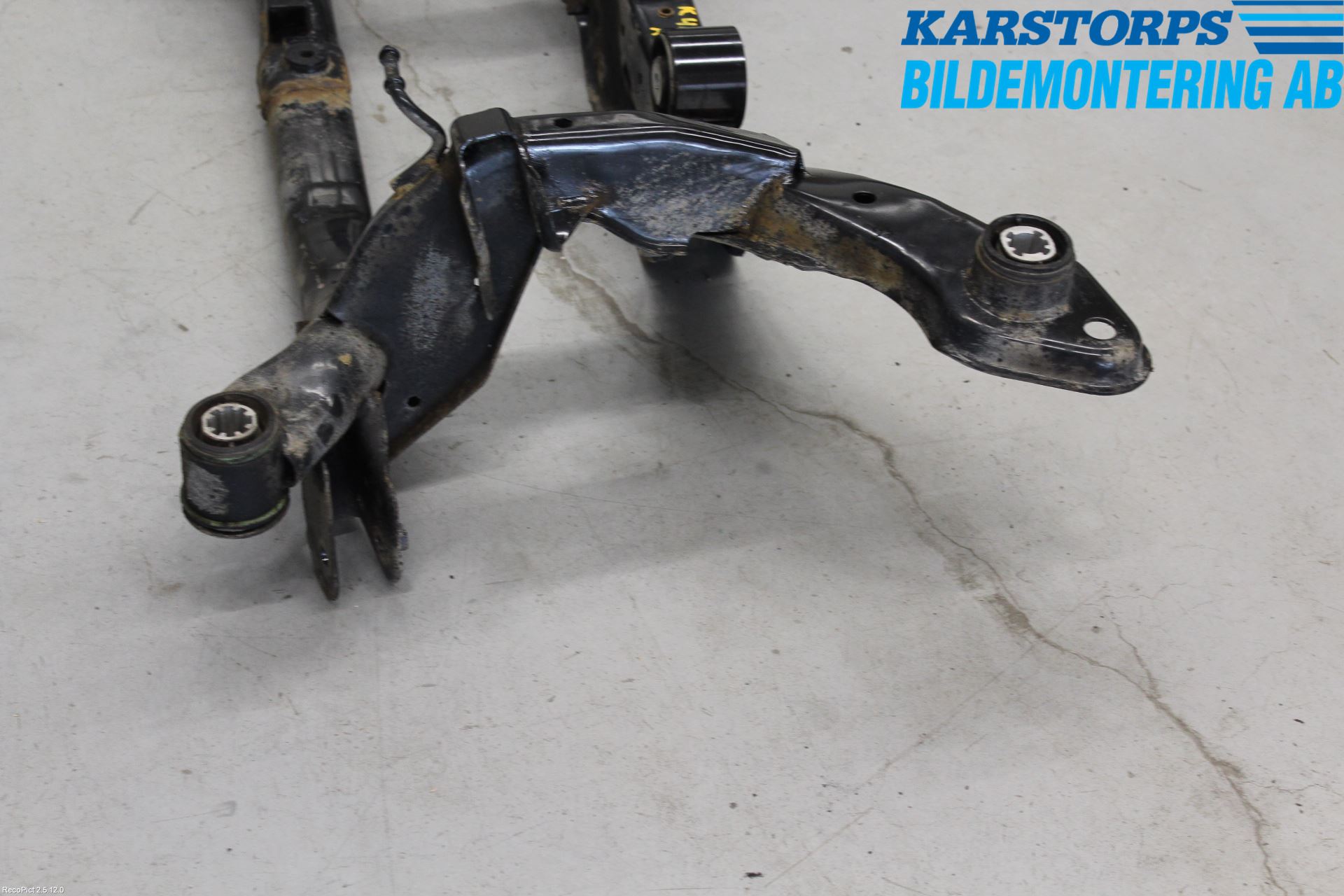 Volvo XC60 14-17 Bakaxelbalk