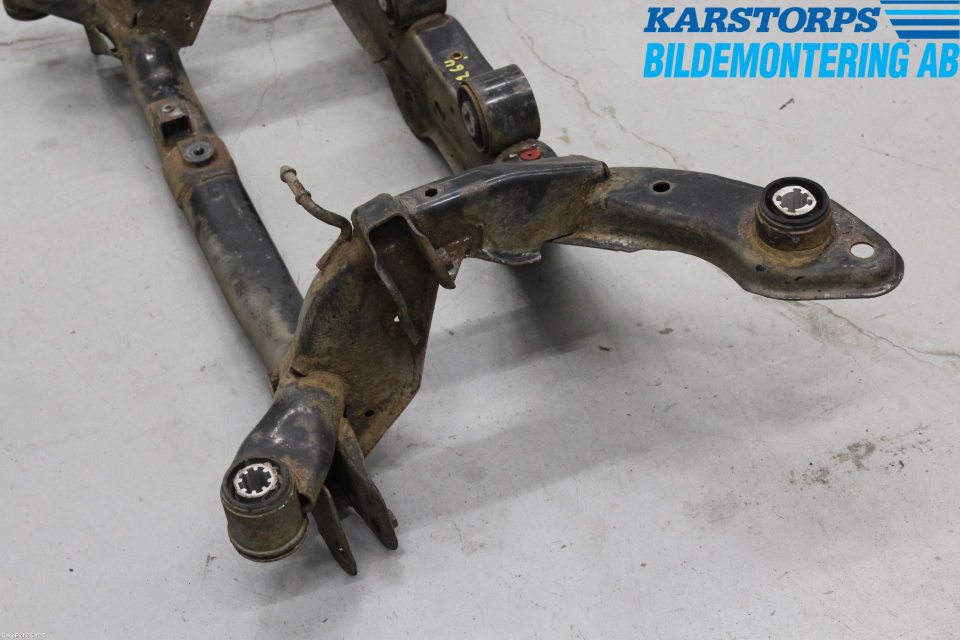 Volvo XC60 09-13 Bakaxelbalk