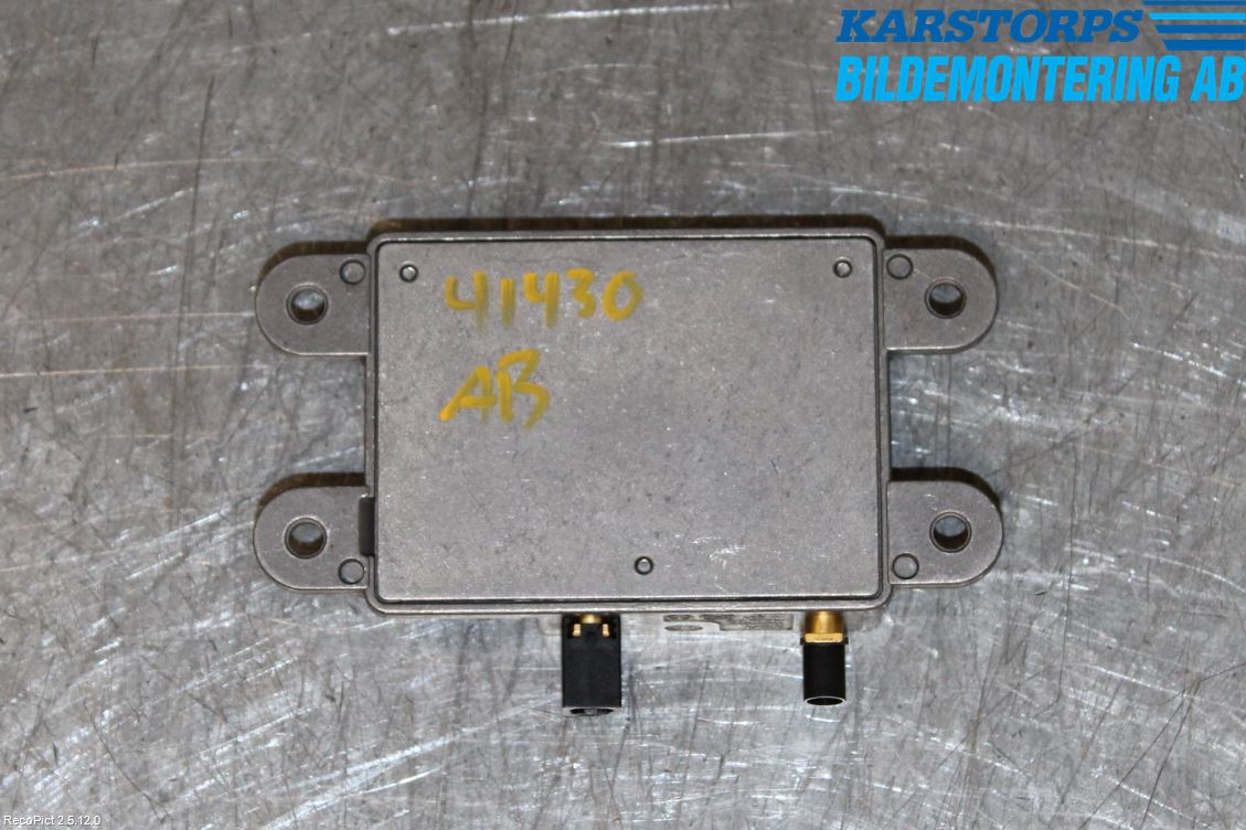 Mercedes-Benz MB S-KLASS (W221) 05-13 Antennförstärkare