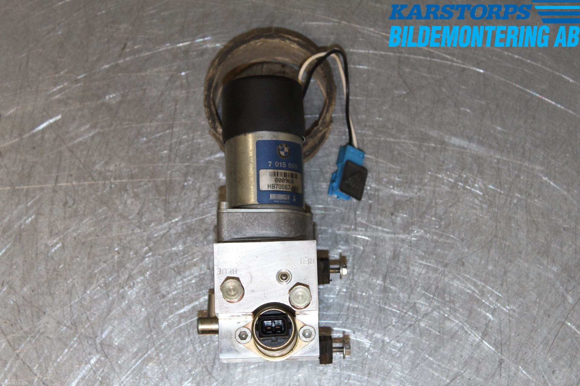 BMW 7 E65/66    00-08 Bakluckeöppnare Automatisk