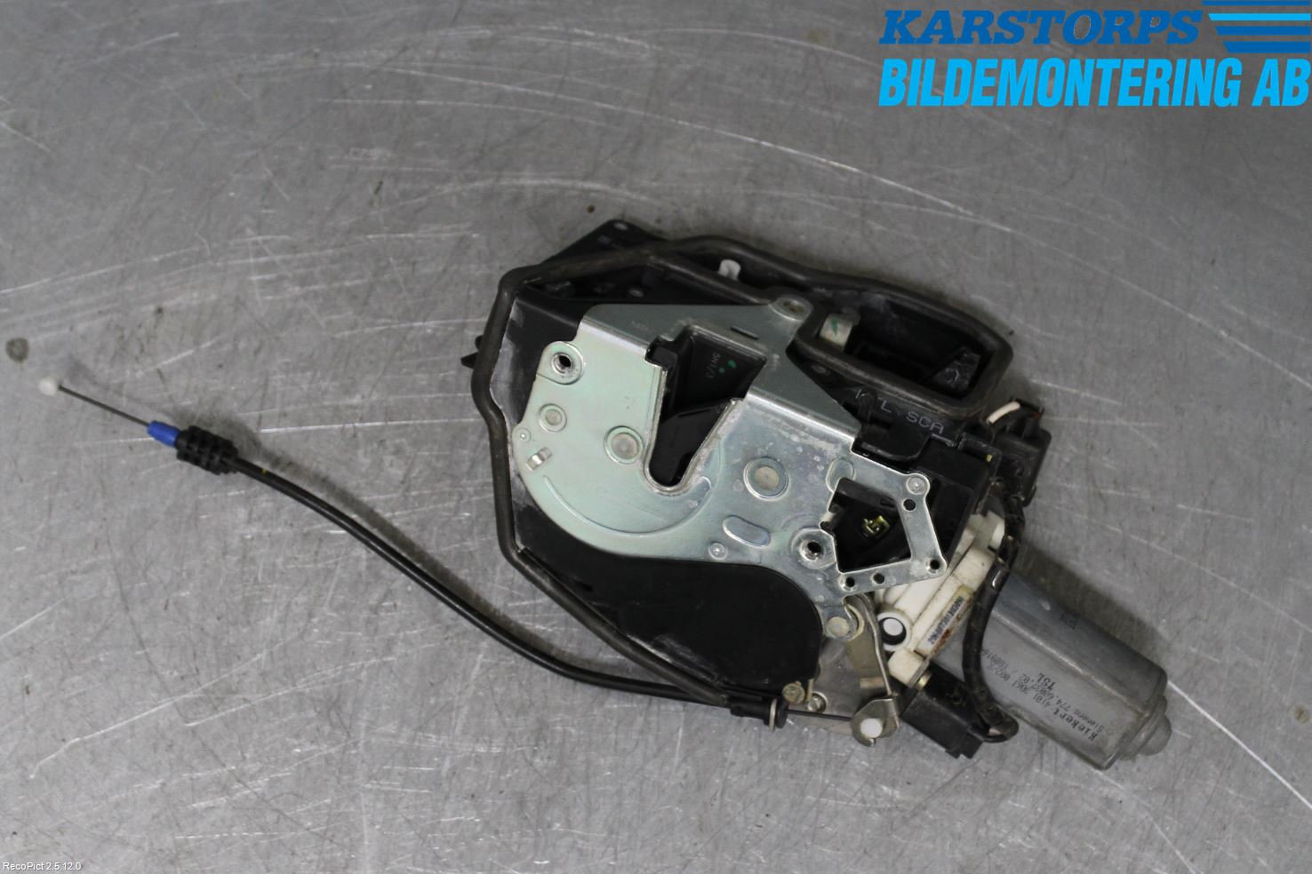 BMW 7 E65/66    00-08 Låskista-Dörrlås