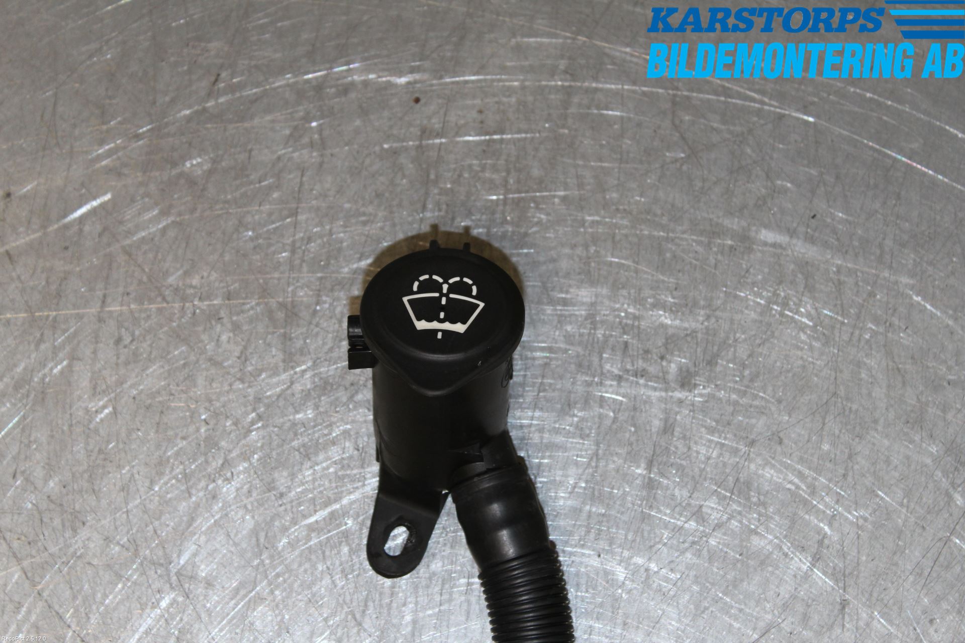 BMW 7 E65/66    00-08 Spolartank Påfyllningsrör