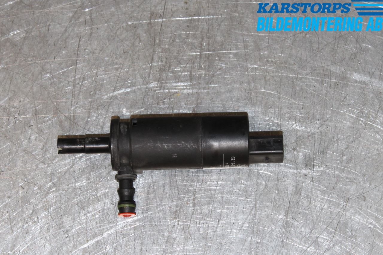 BMW 7 E65/66    00-08 Spolarpump Högtryck