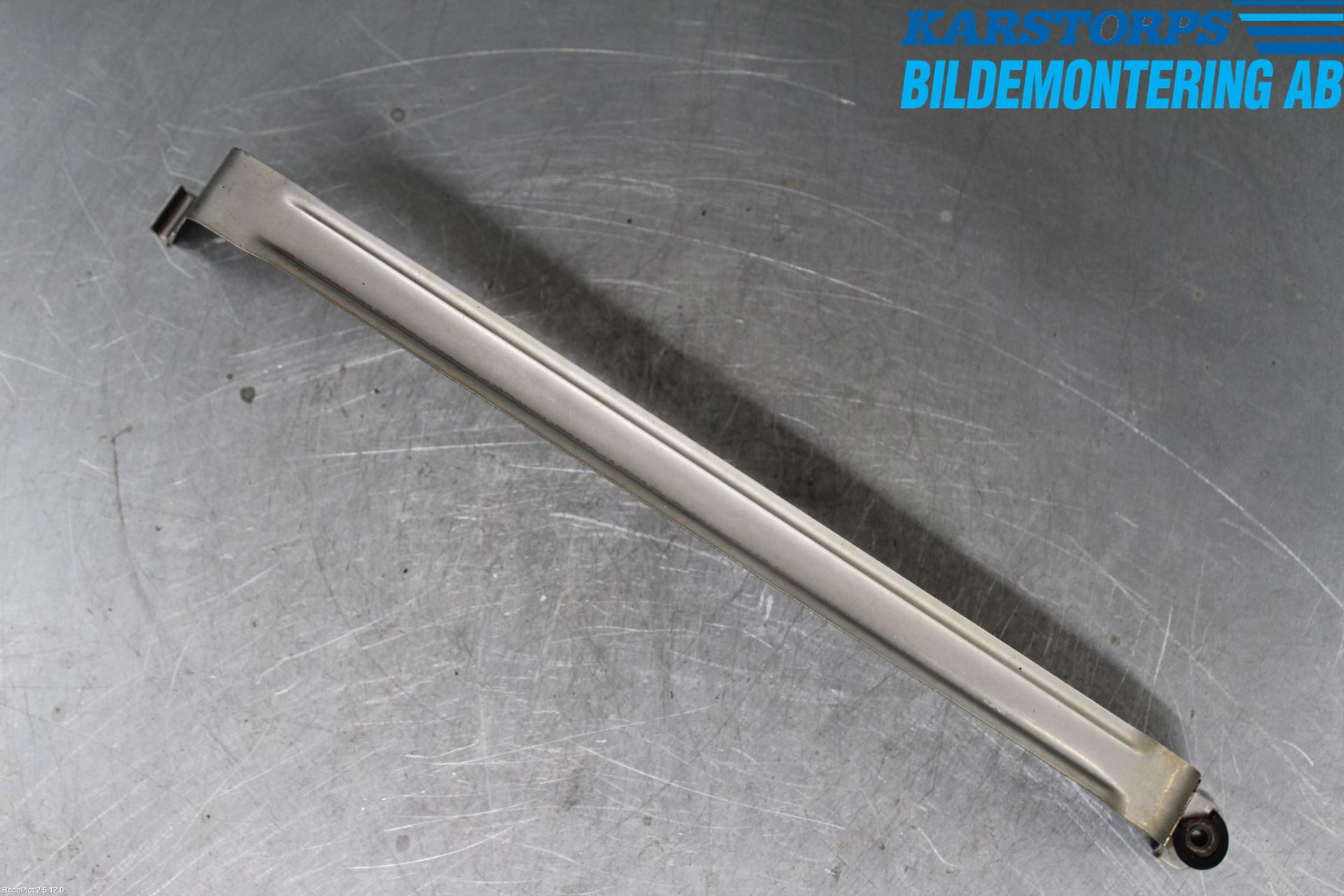 BMW 7 E65/66    00-08 Bränsletanksband