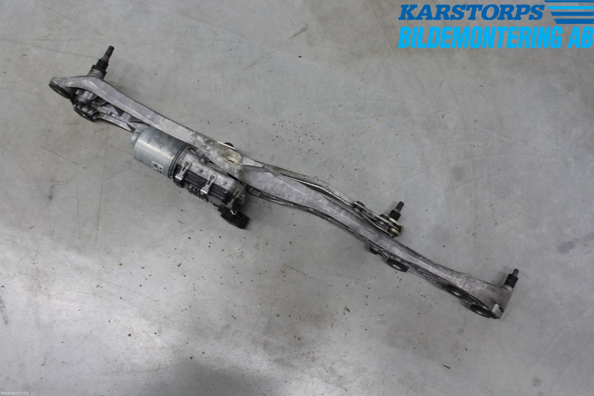 BMW 7 E65/66    00-08 Torkarmekanism Vindruta