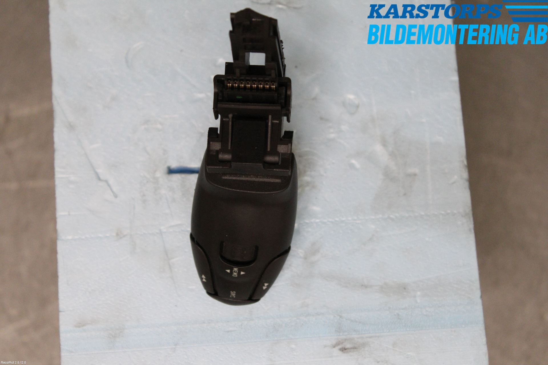 Peugeot 307     01-05 Spak-Rattreglage Radio