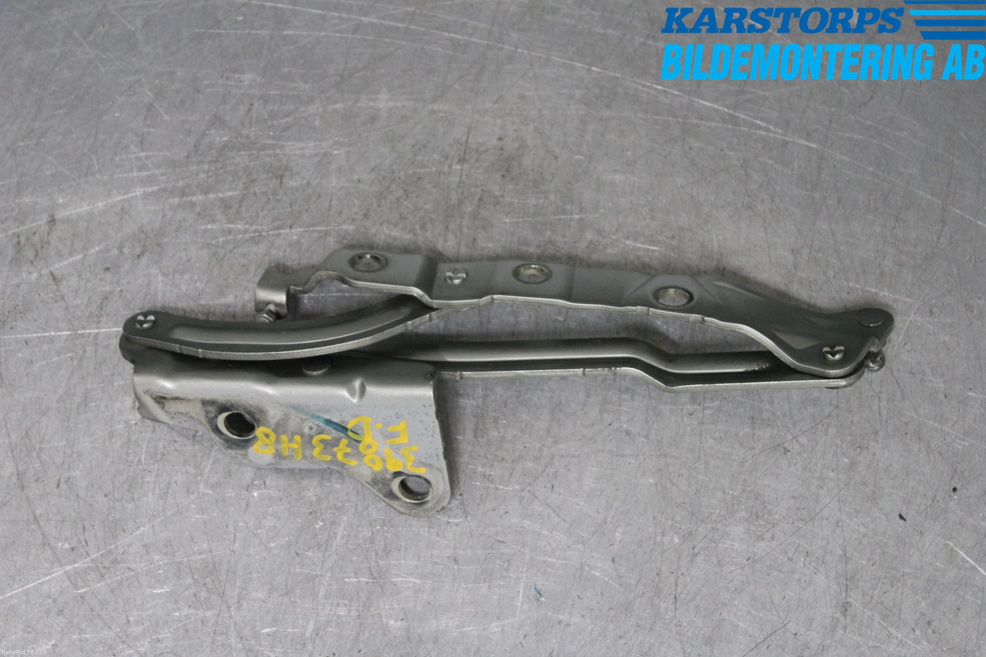 Volvo S40 04-07 Bakluckegångjärn Hö