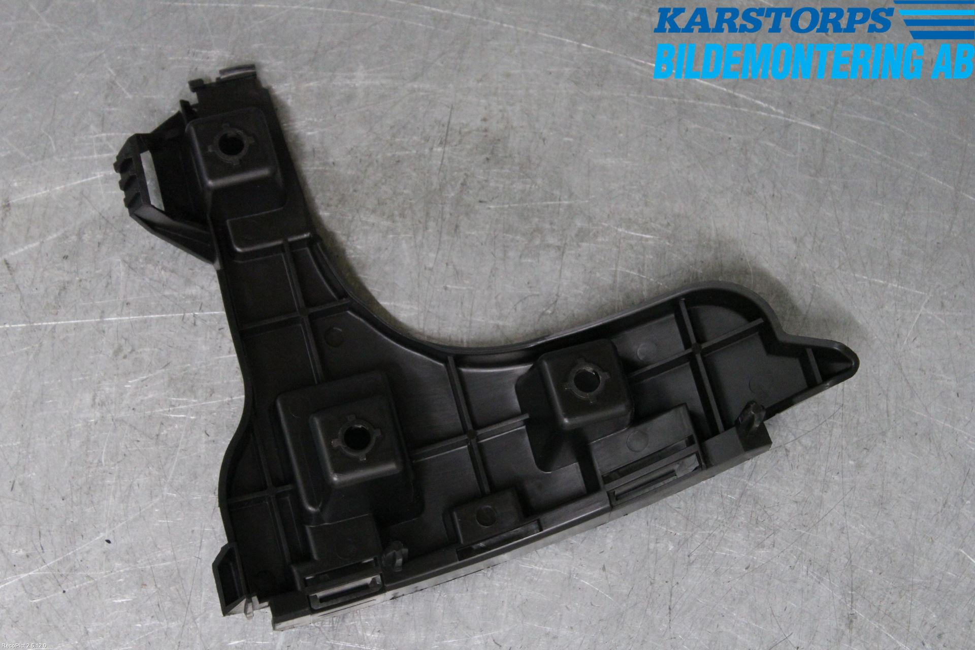 Volvo XC60 09-13 Stötfångarfäste Bak Vä