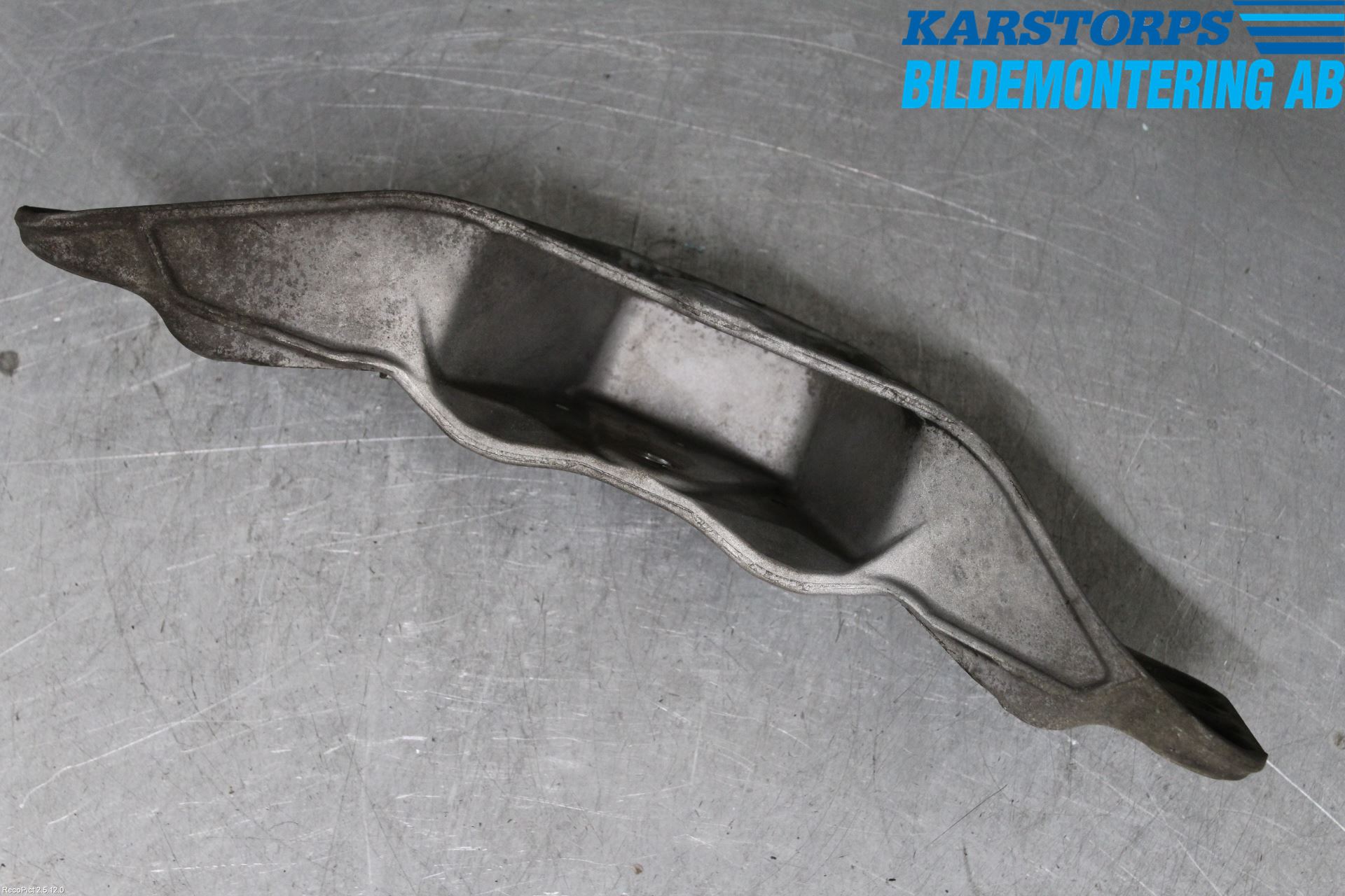 BMW 7 E65/66    00-08 Växellådsbalk