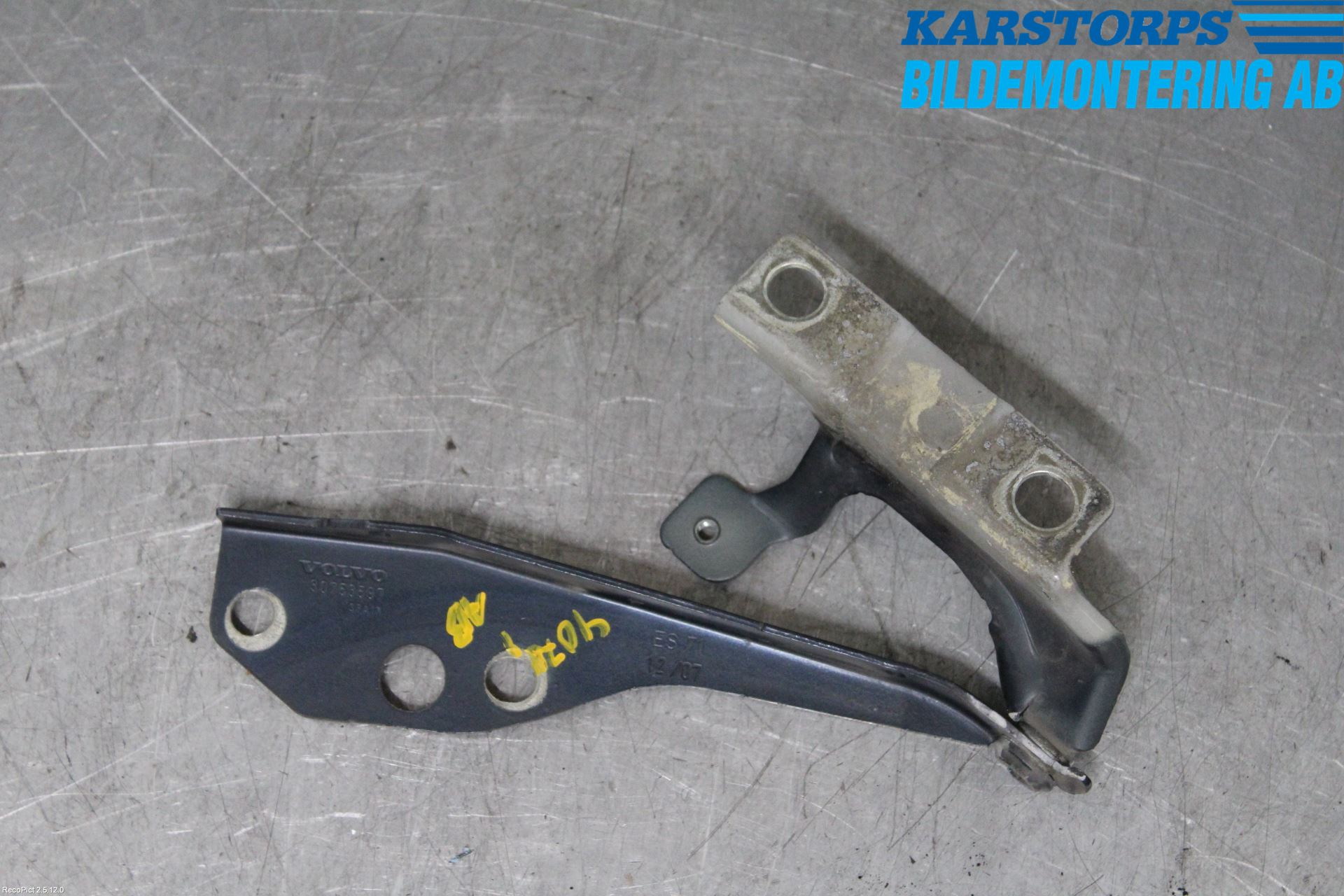 Volvo S40 04-07 Huvgångjärn