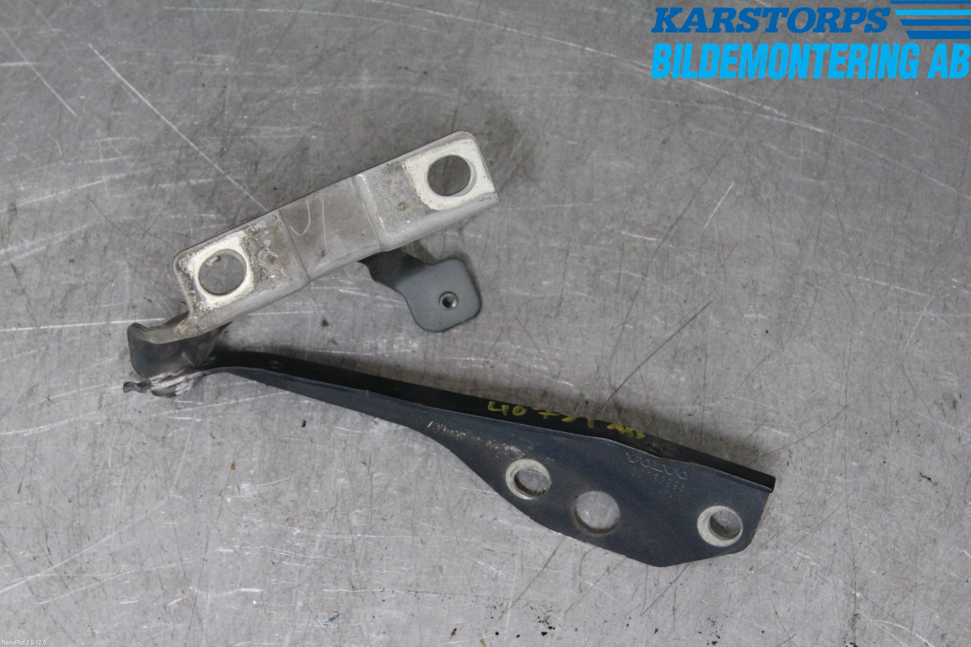 Volvo S40 04-07 Huvgångjärn