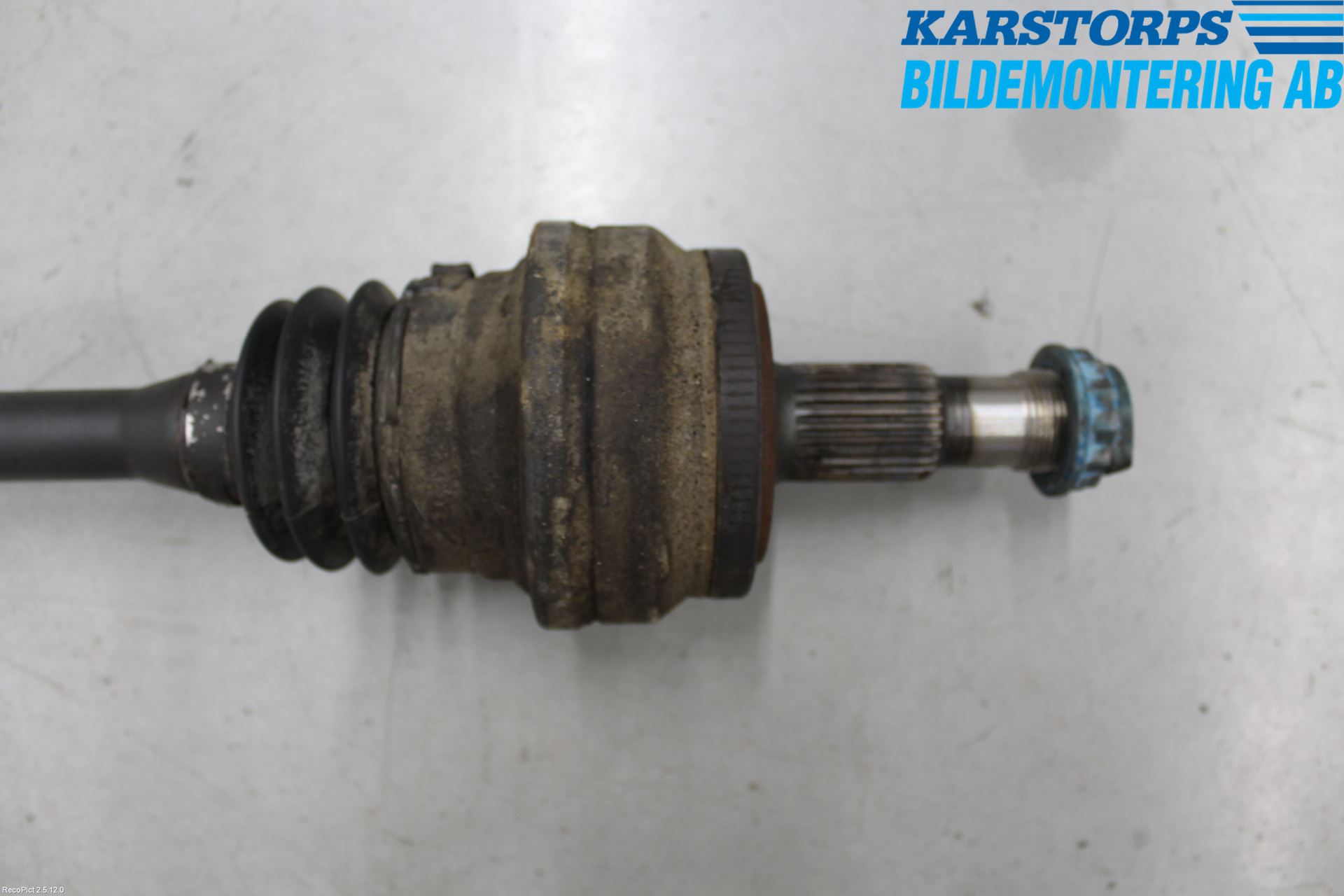 Mercedes-Benz MB E-KLASS (W212) 09-16 Drivaxel Bak Vänster