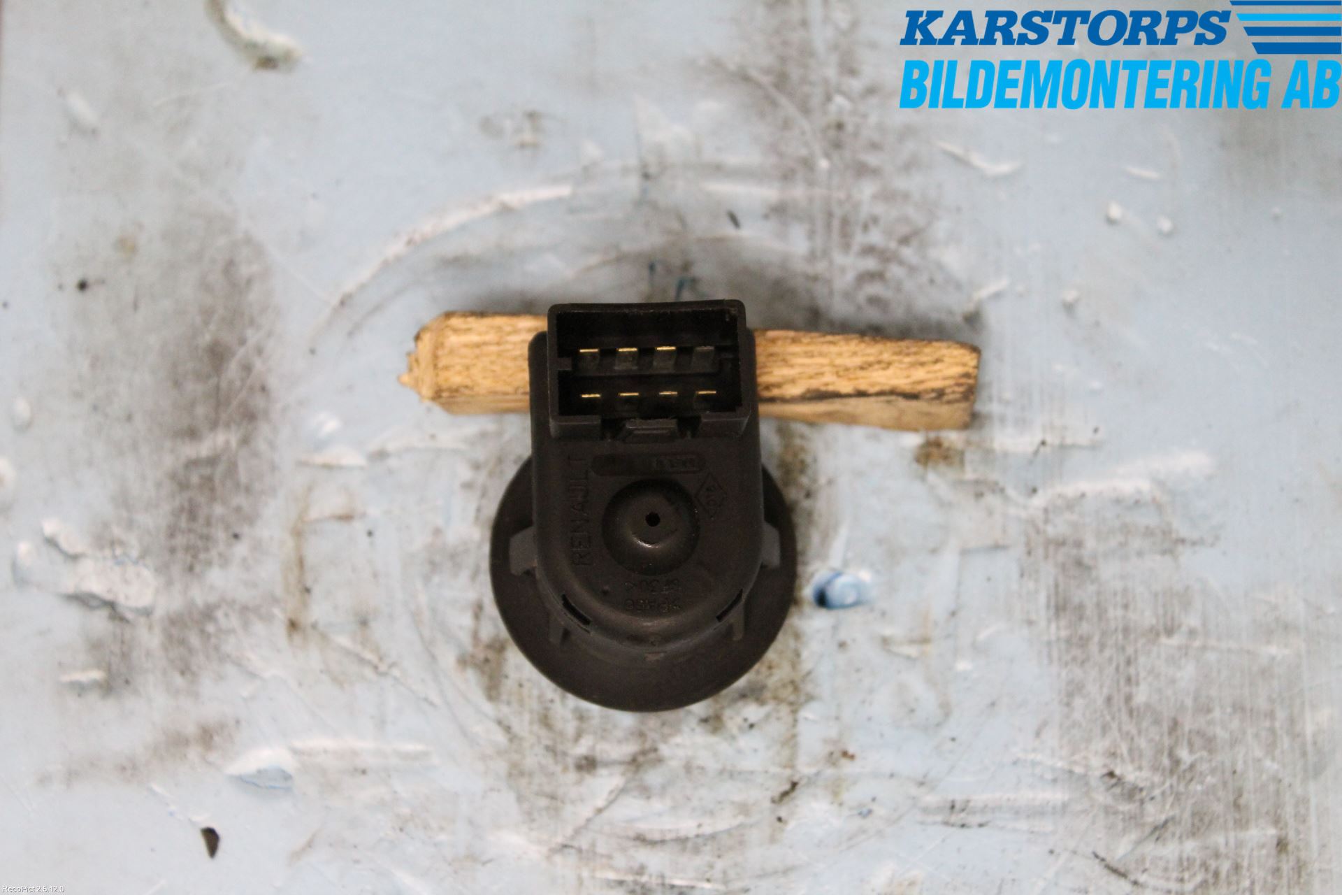 Renault MASTER III  10-14 Strömställare Spegel