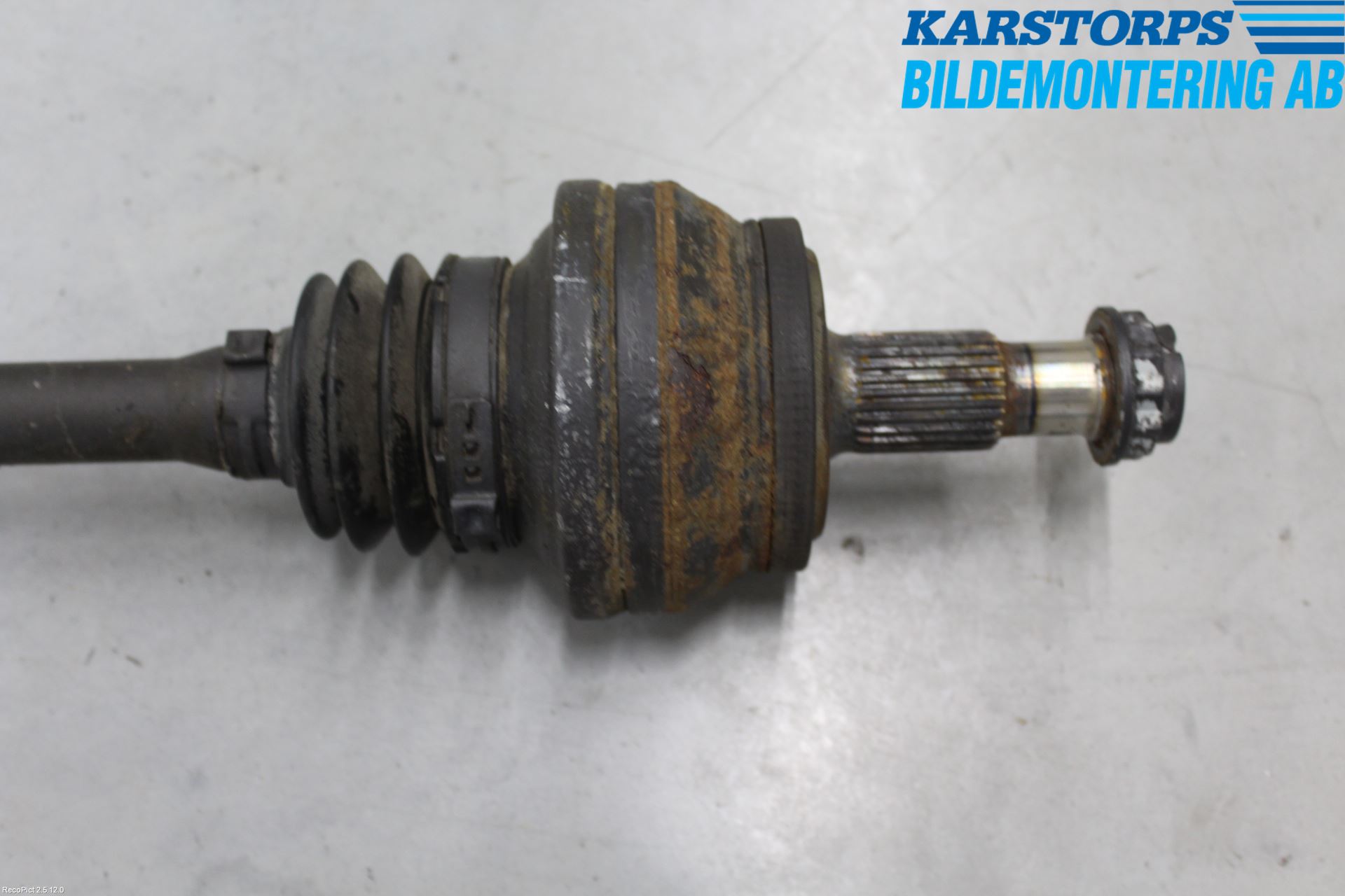 Mercedes-Benz MB S-KLASS (W221) 05-13 Drivaxel Bak Höger