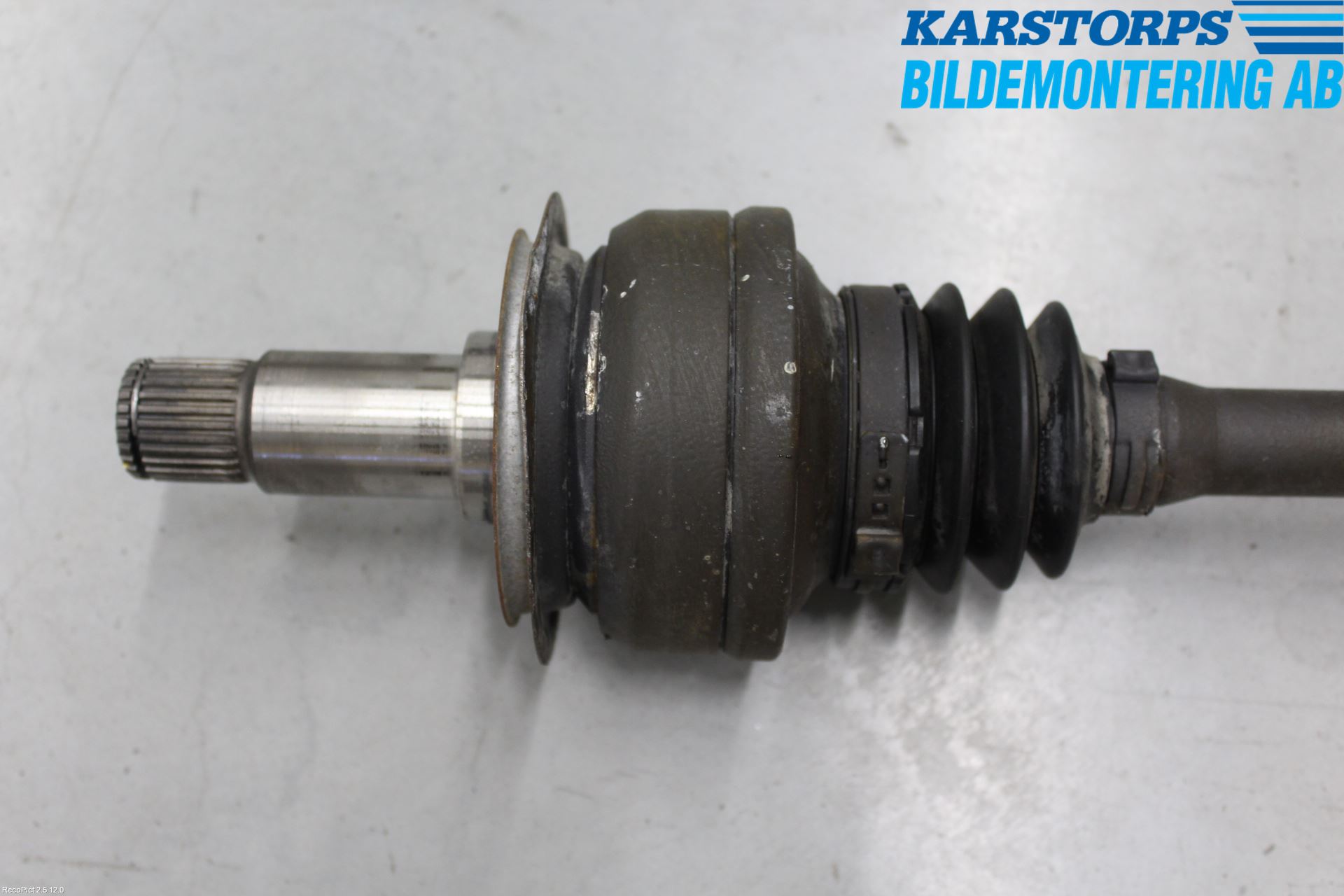 Mercedes-Benz MB S-KLASS (W221) 05-13 Drivaxel Bak Höger
