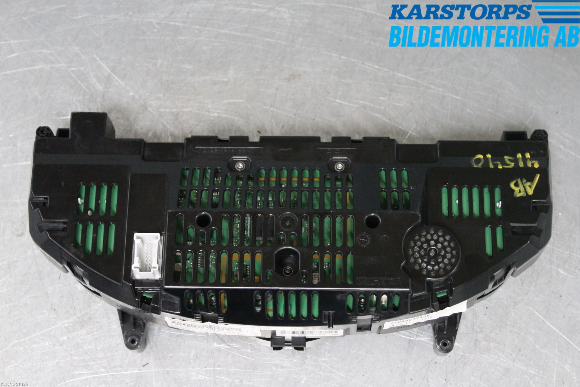 Mercedes-Benz MB C-KLASS (W204) 07-15 Instrument Komb