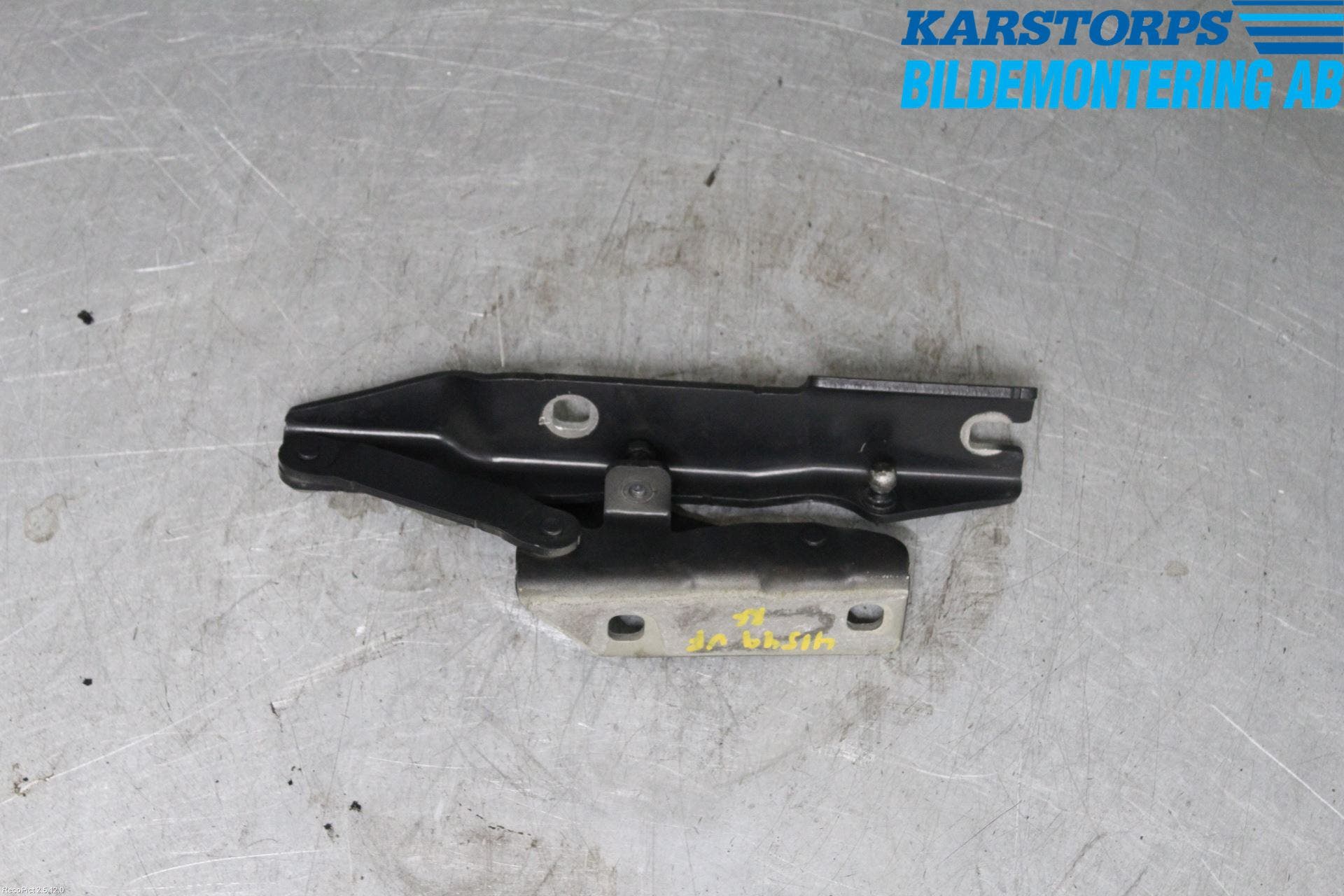 BMW 5 E60/61 Sed/Tou 02-10 Huvgångjärn