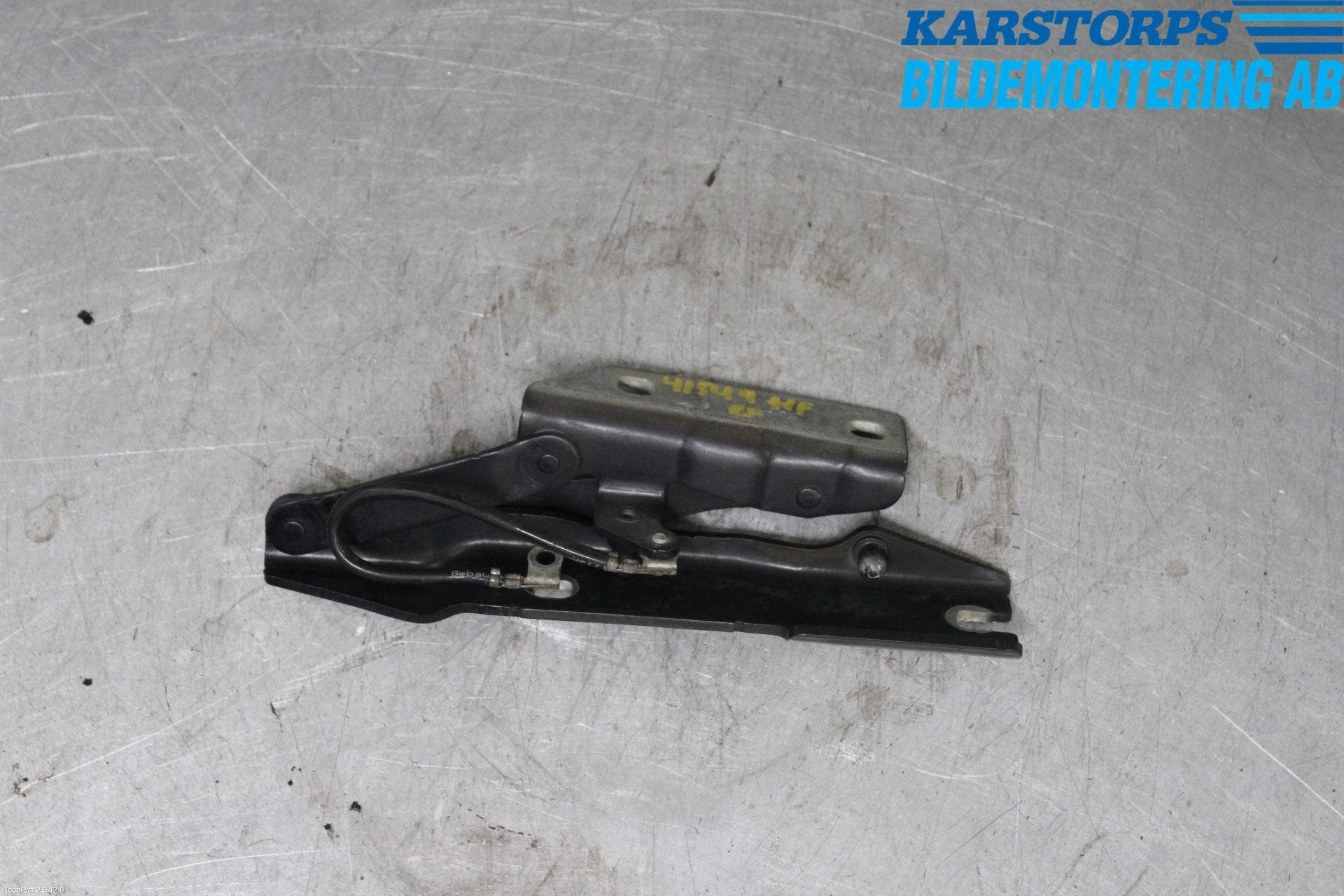 BMW 5 E60/61 Sed/Tou 02-10 Huvgångjärn