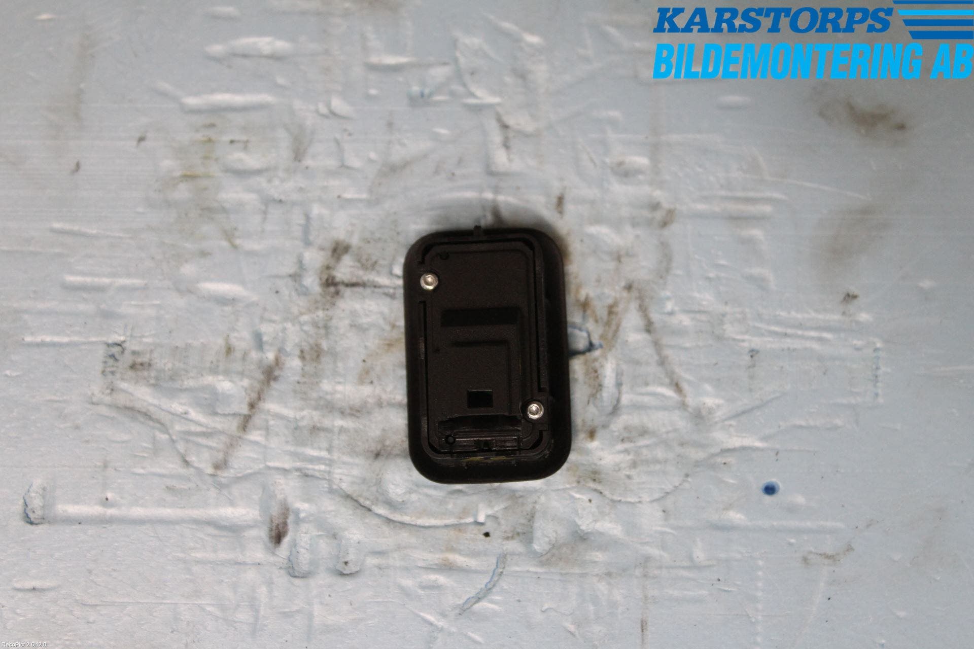 Mercedes-Benz MB C-KLASS (W204) 07-15 Strömställare Baklucka