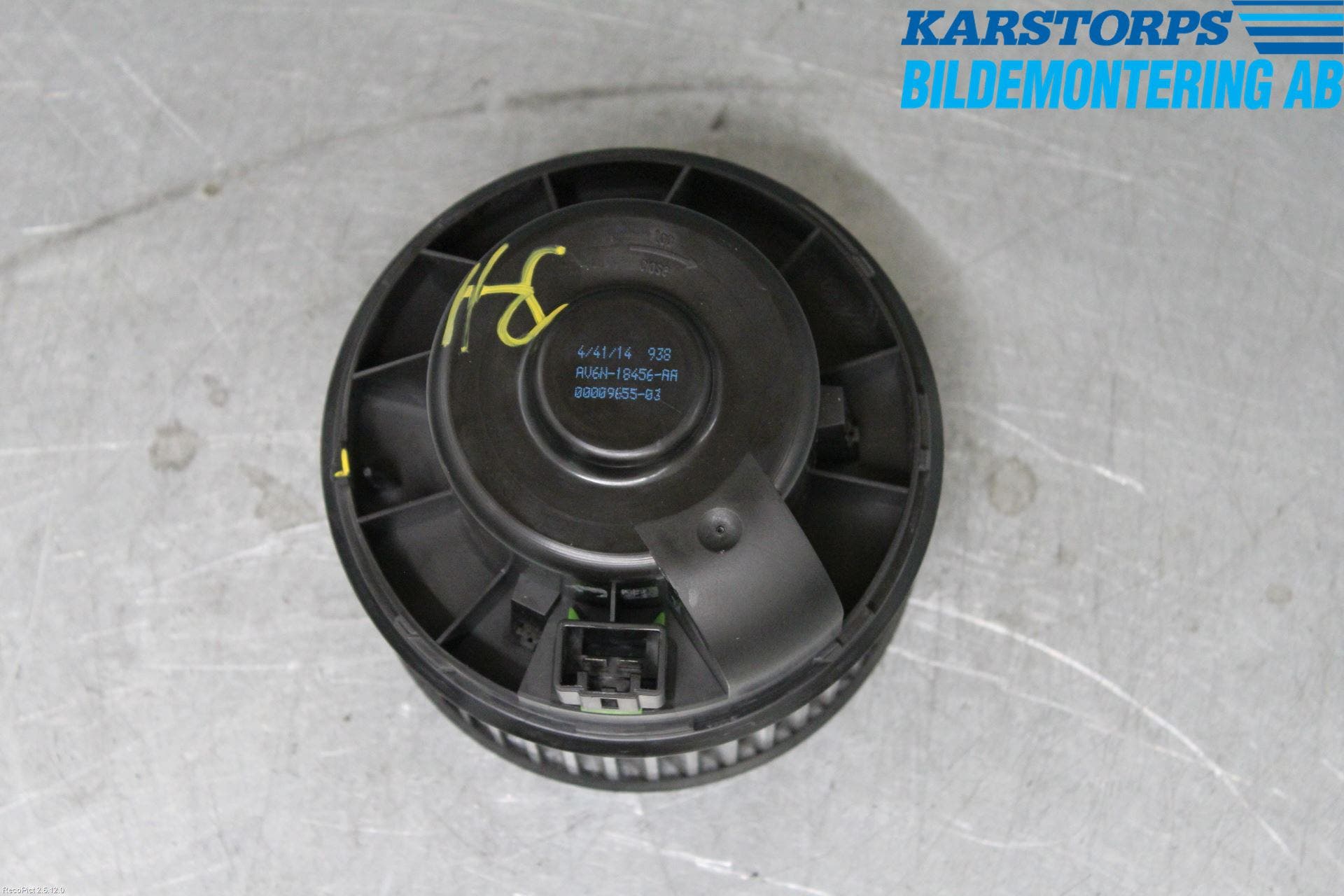 Volvo V40 12-19 Värmefläkt