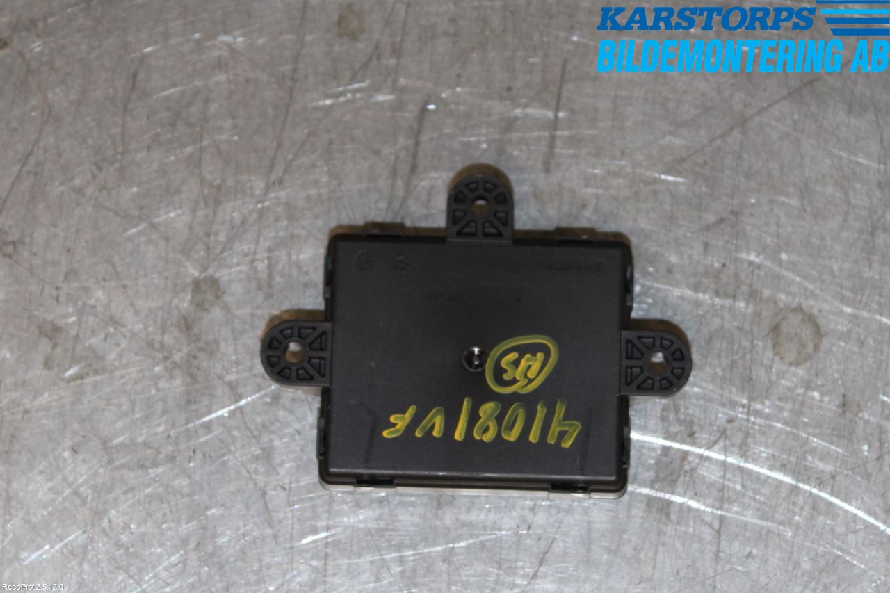 Volvo V40 12-19 Styrenhet Dörr