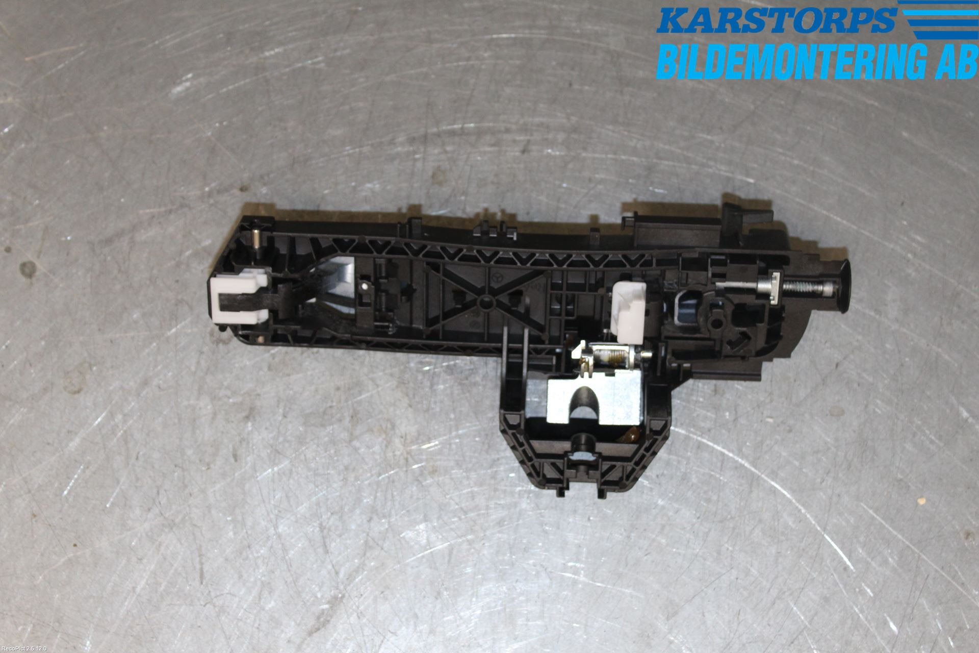 Mercedes-Benz MB E-KLASS (W212) 09-16 Dörrhandtag Yttre Hö