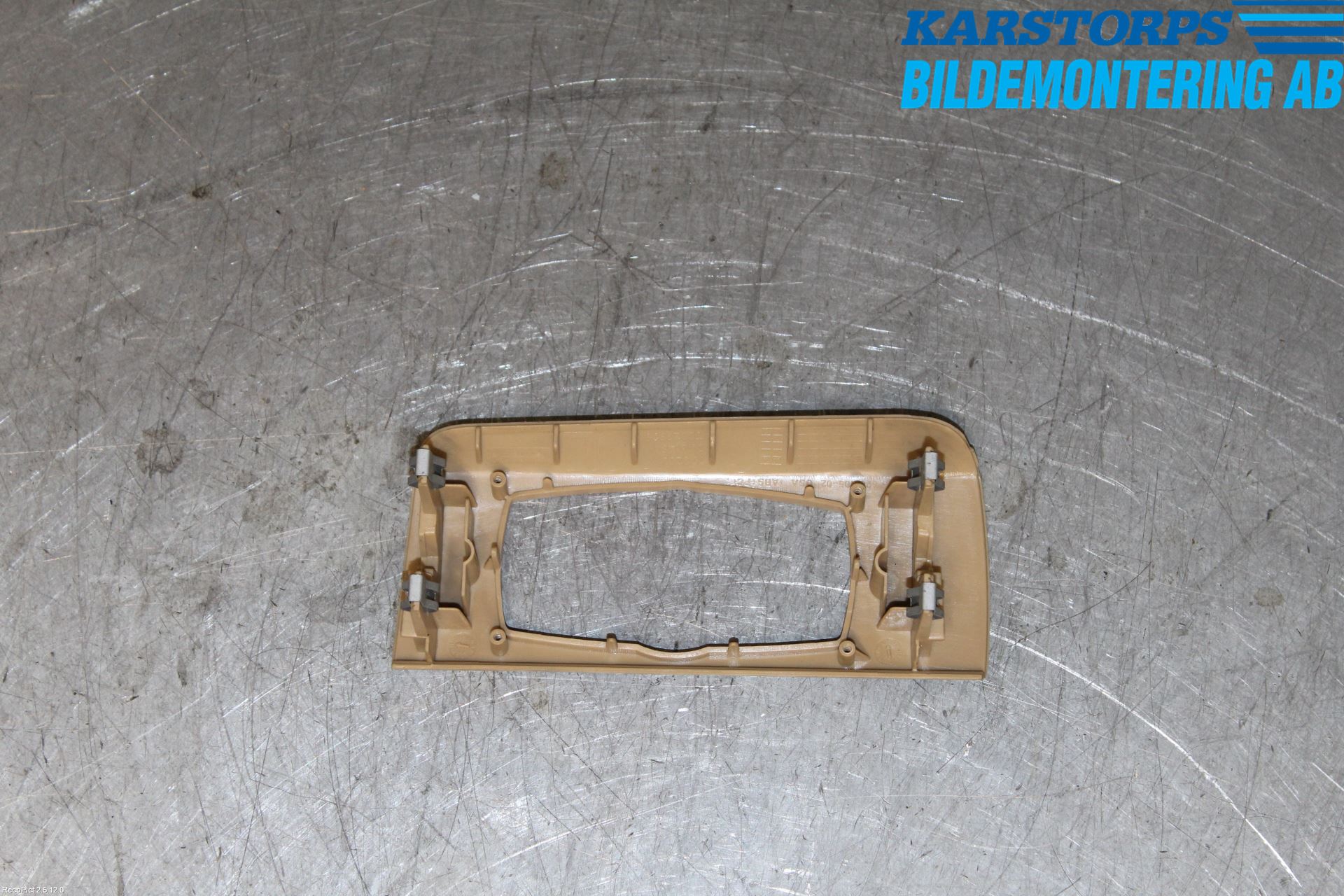 BMW X5 E70 07-13 Instrument-Radio Sarg