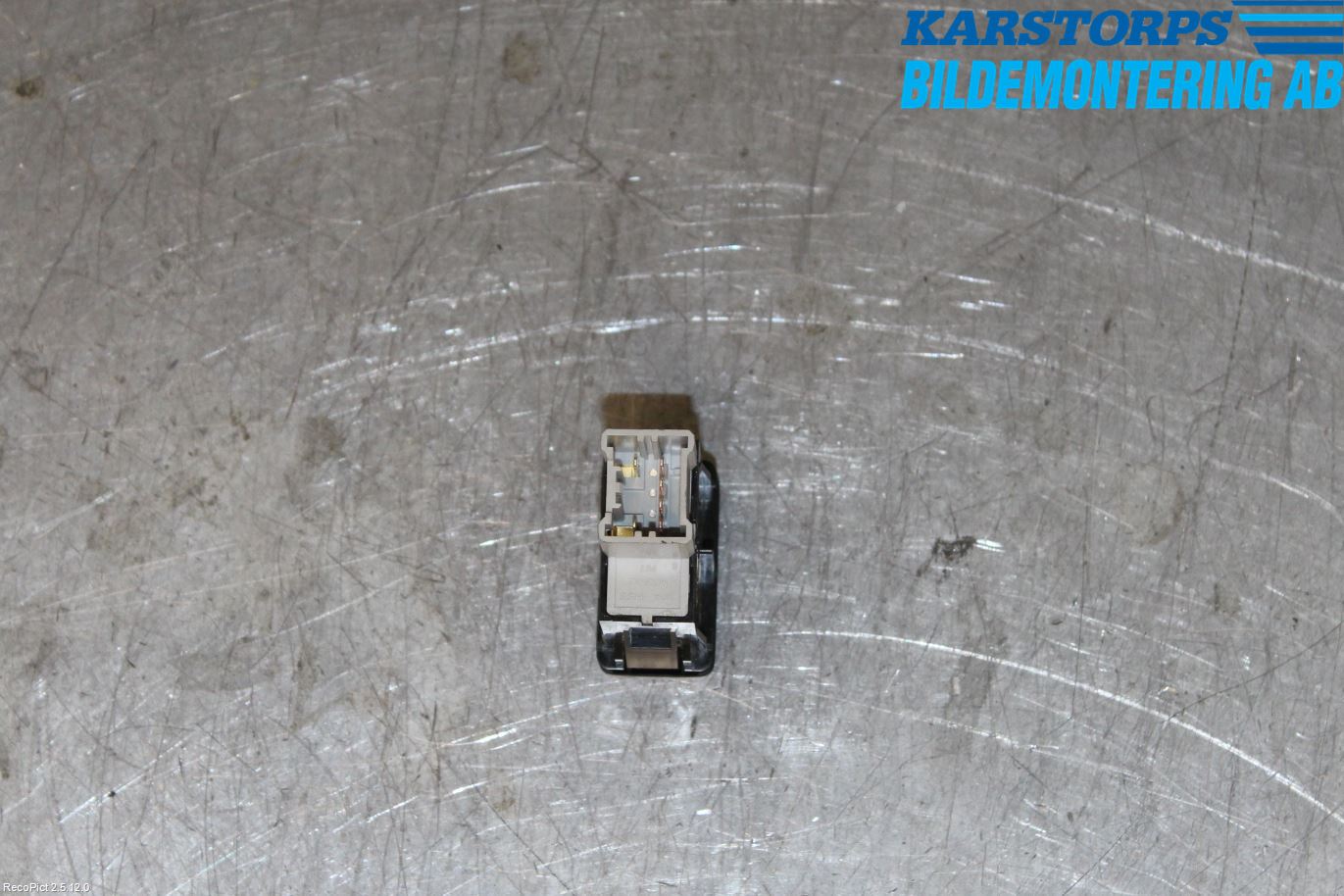 Isuzu D-MAX Strömställare Stolvärme