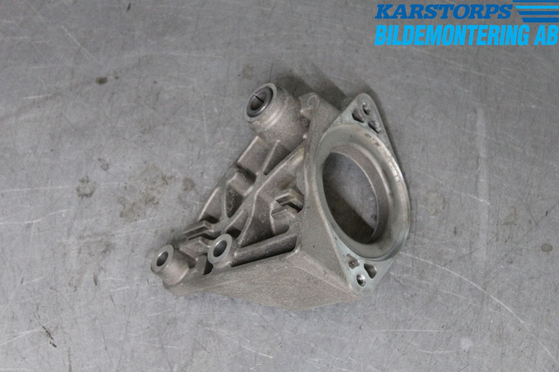 Mercedes-Benz MB A-KLASS (W176) 13-18 Mellanaxel Stödlager