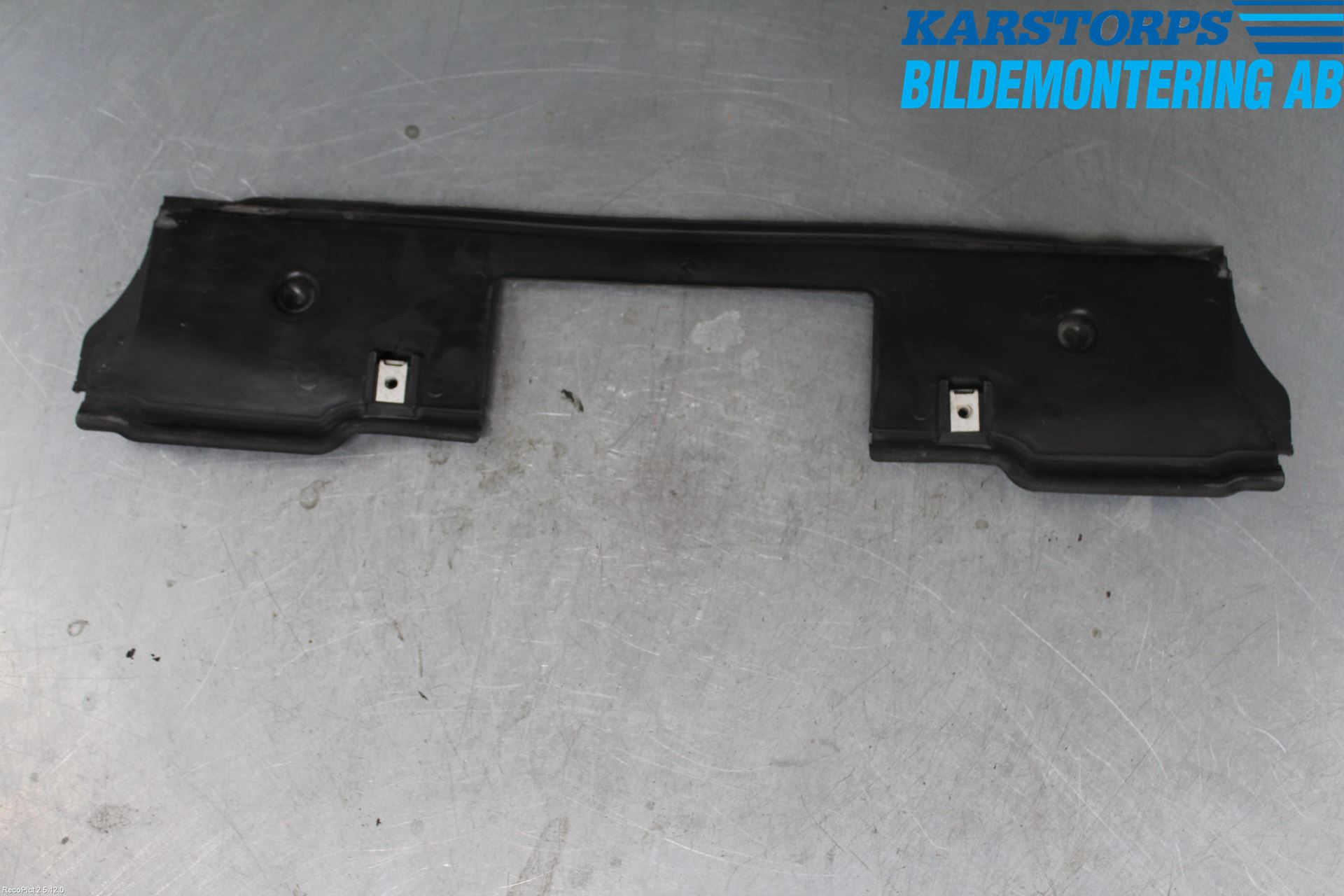 BMW 6 E63/64    02-10 Deflektor Plåt-Plast Kylning